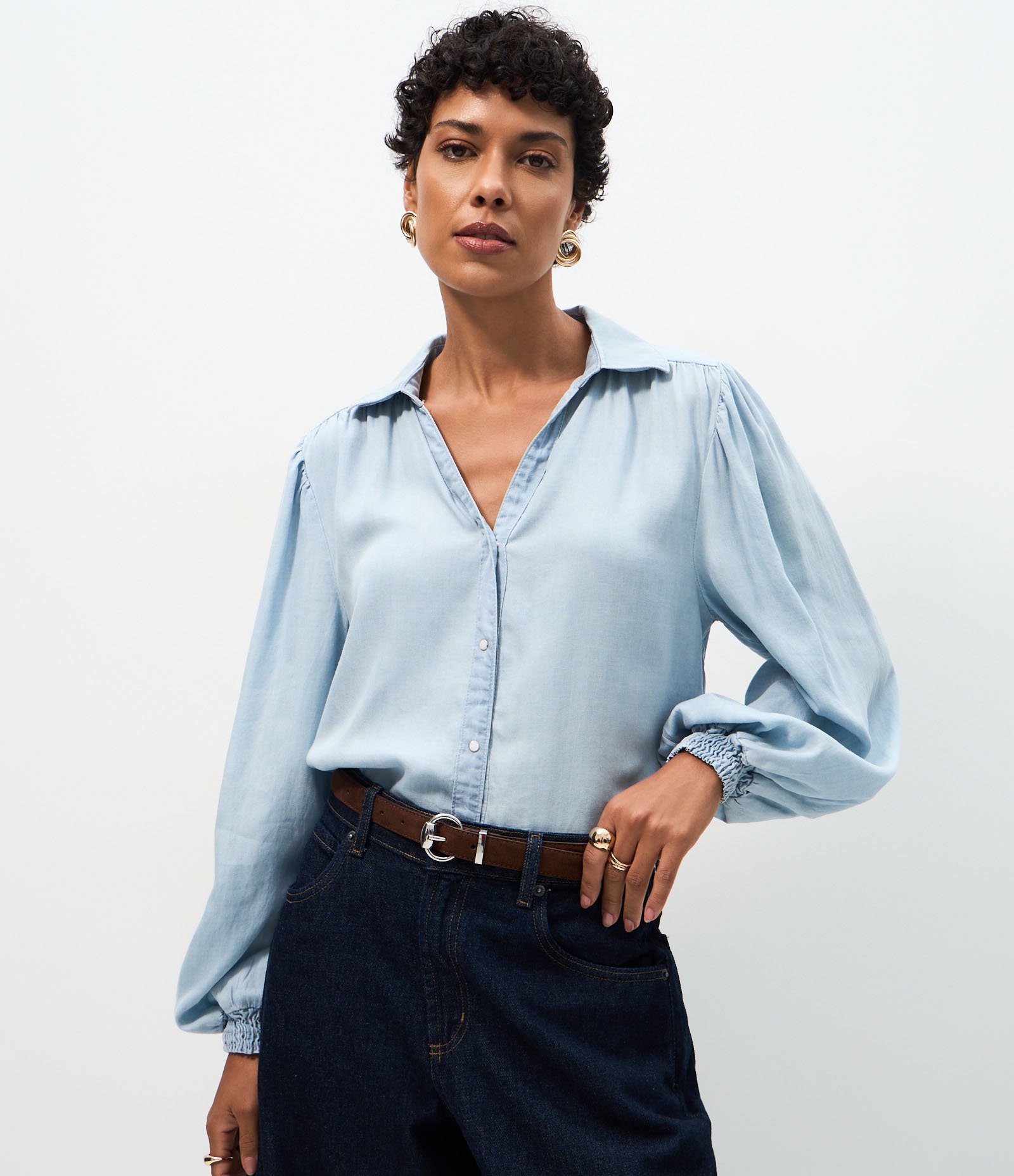 Camisa em Jeans com Manga Bufante e Abotoamento Frontal Azul 1