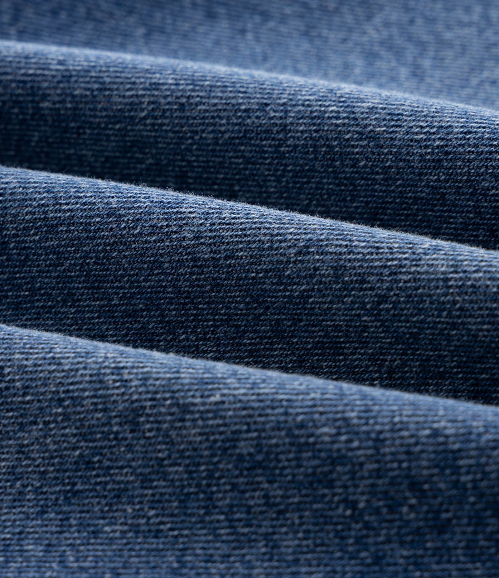 Calça Jeans Reta com Elastano e Efeito Laser Azul 7