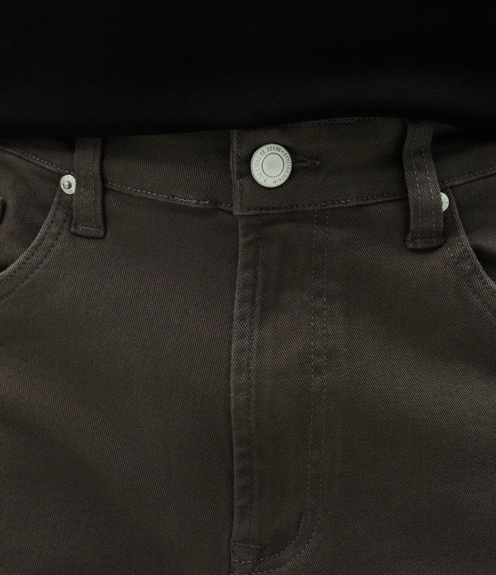 Calça Reta Vintage em Sarja Marrom 4