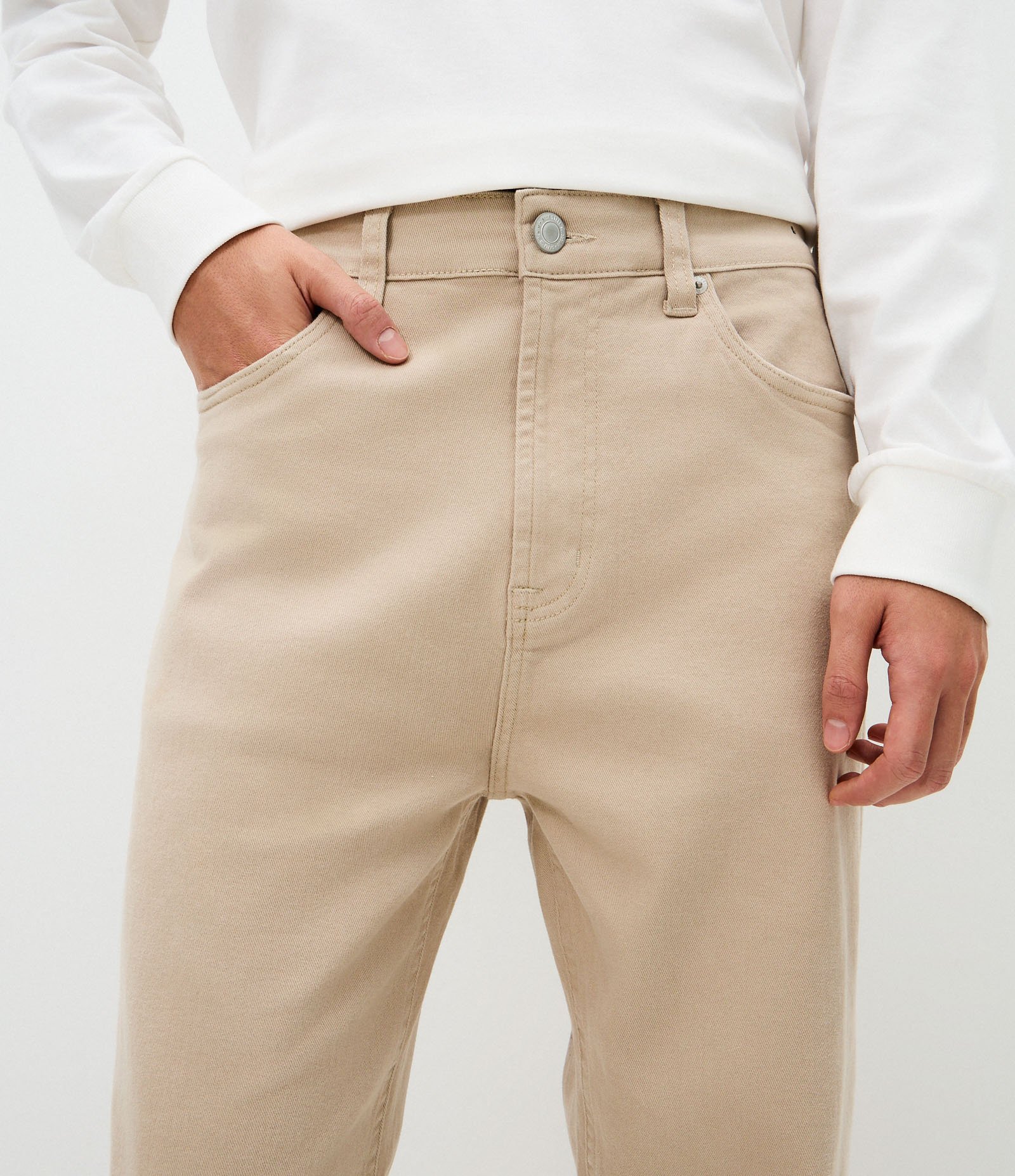 Calça Reta Vintage em Sarja Bege 4