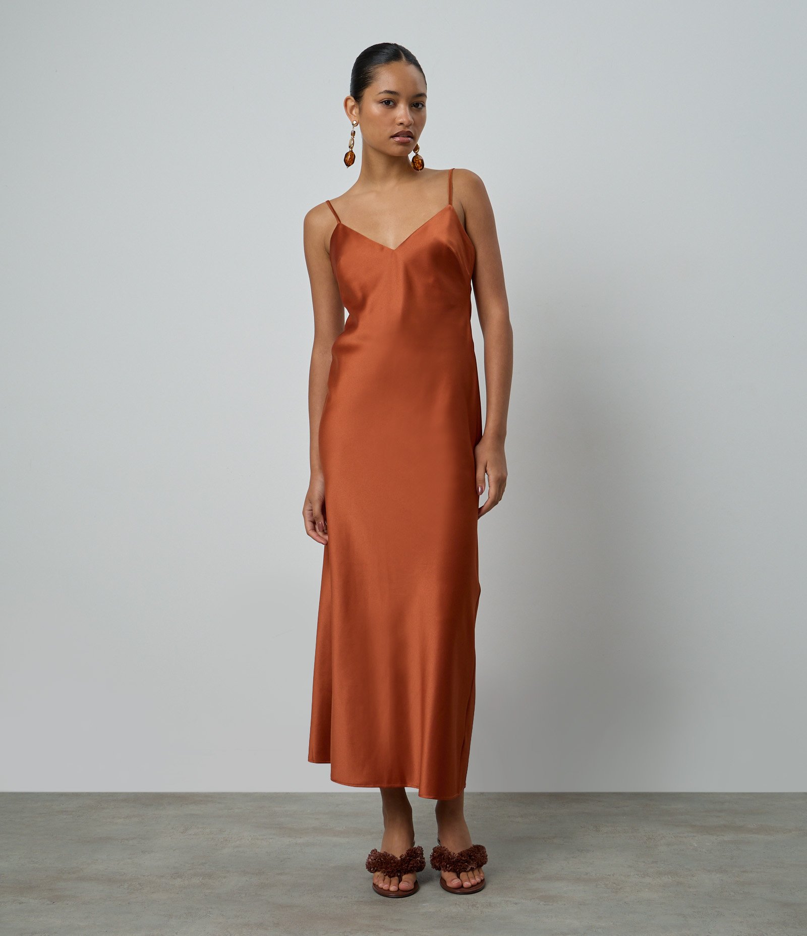 Vestido Longo de Alcinha em Cetim com Decote V Laranja 3