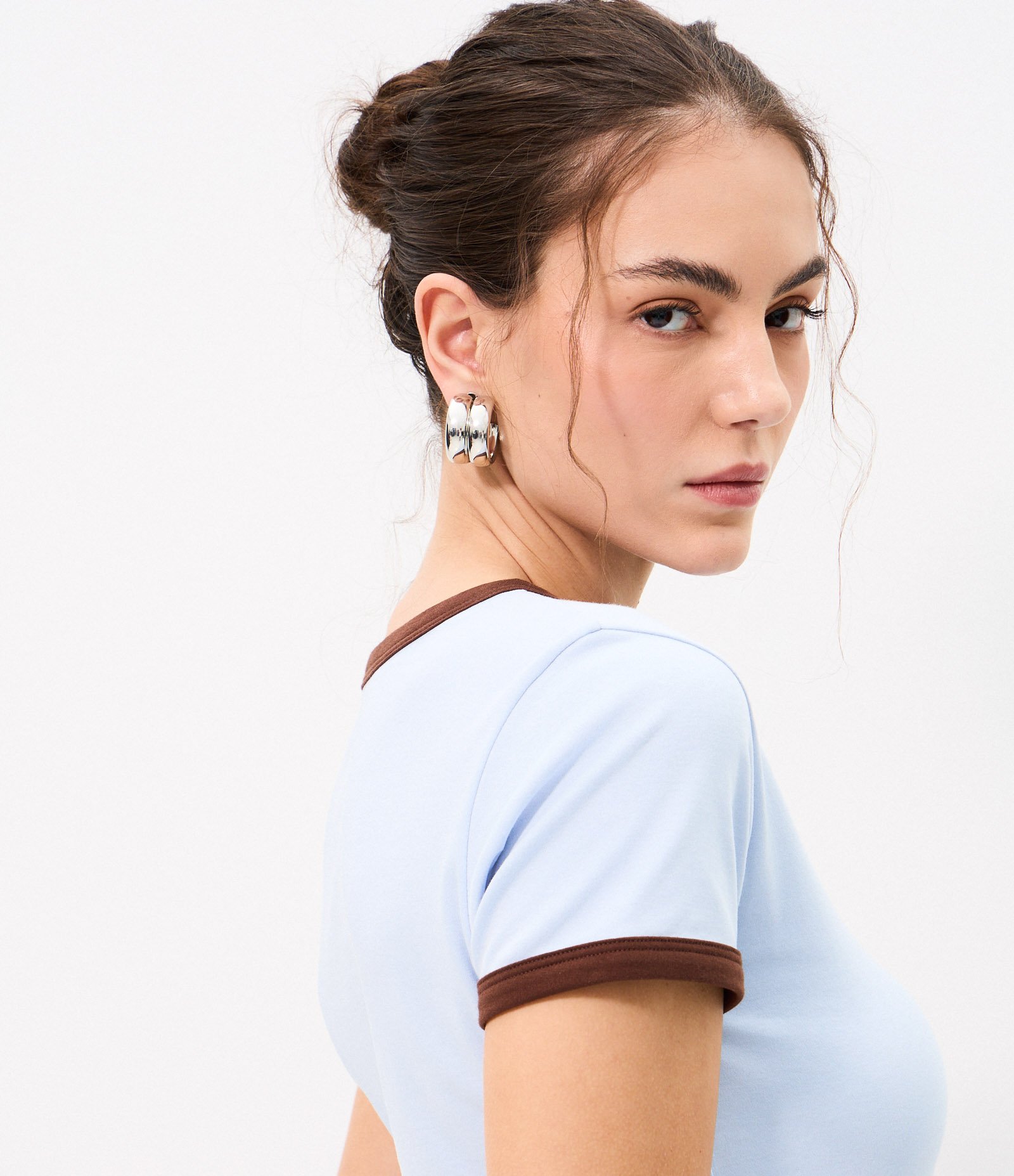 Blusa Baby Look em Algodão Peruano com Gola Contrastantes Azul 4