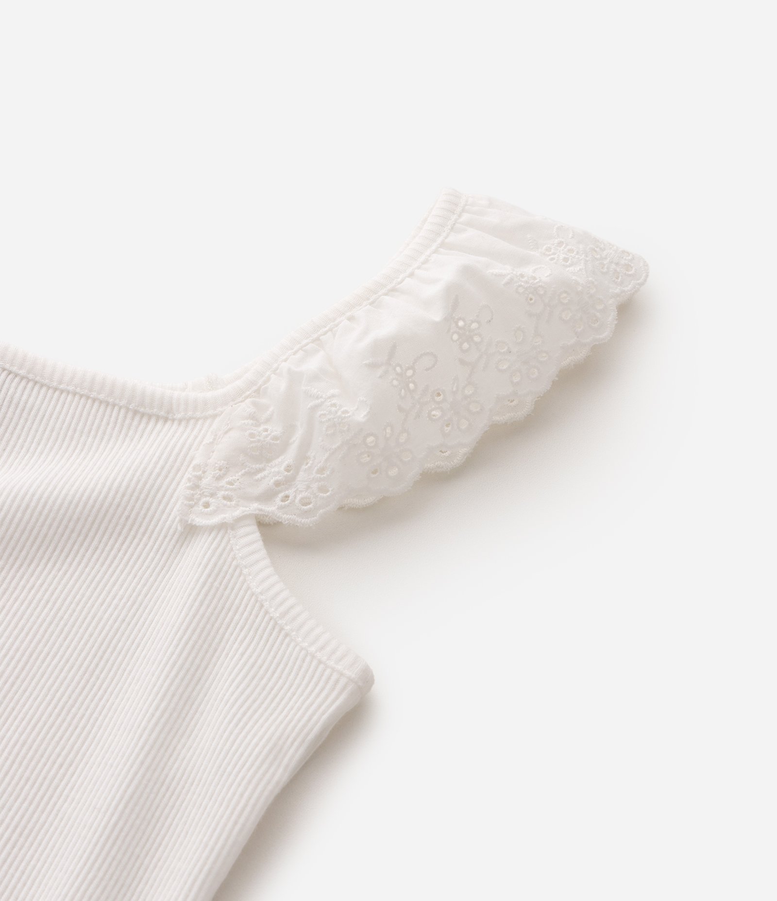 Blusa Slim Infantil em Ribana com Babados em Broderie – Tam 5 a 16 Anos Branco 5