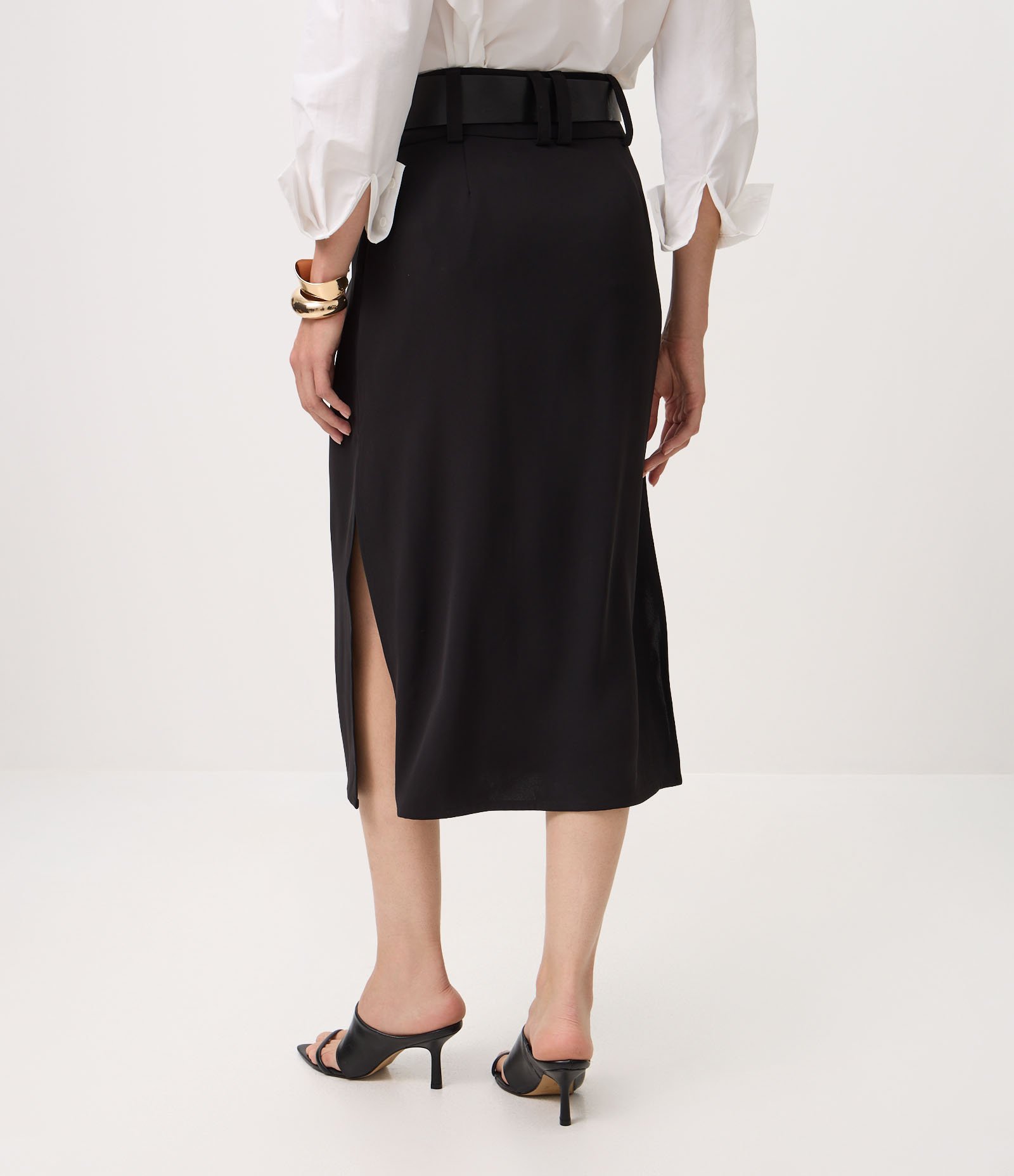 Saia Midi Alfaiatada com Cinto em PU Preto 5
