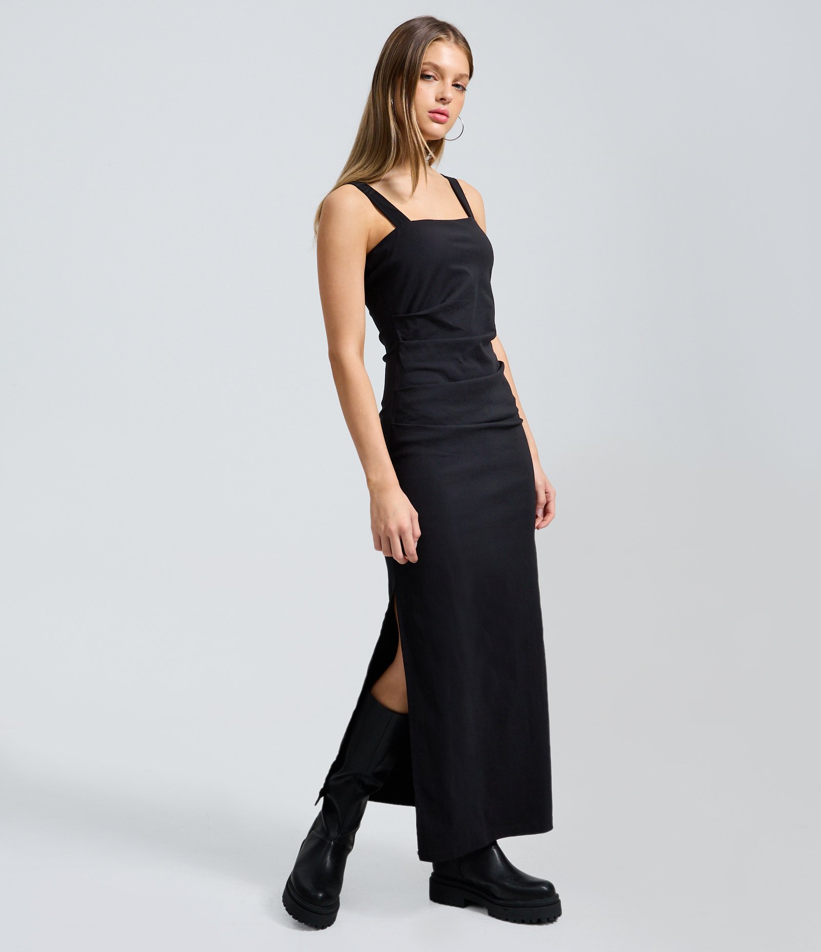Vestido Midi em Bengaline com Franzido Lateral Preto 1