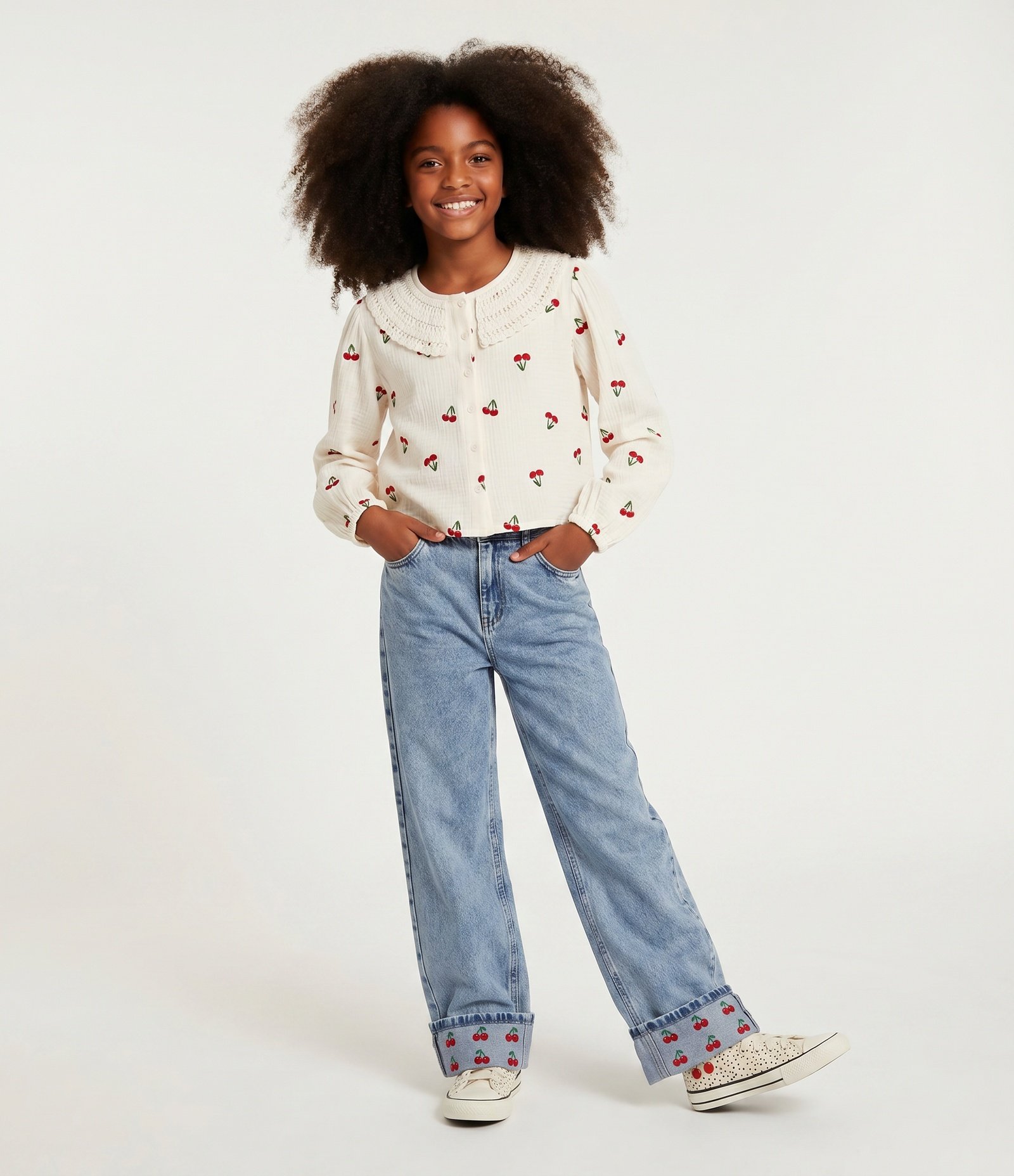 Calça Infantil em Jeans com Bordado de Cereja – Tam 7 a 16 Anos Azul 1
