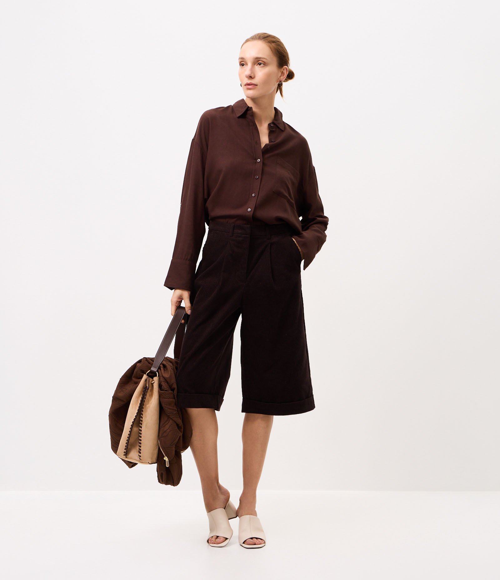 Camisa Oversized em Viscolinho com Punhos Ajustados Marrom 2