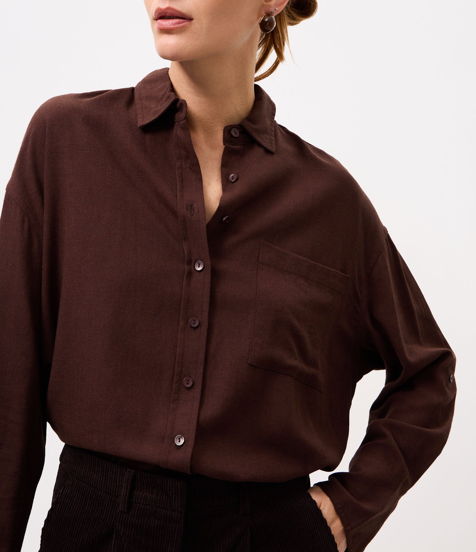 Camisa Oversized em Viscolinho com Punhos Ajustados Marrom 4