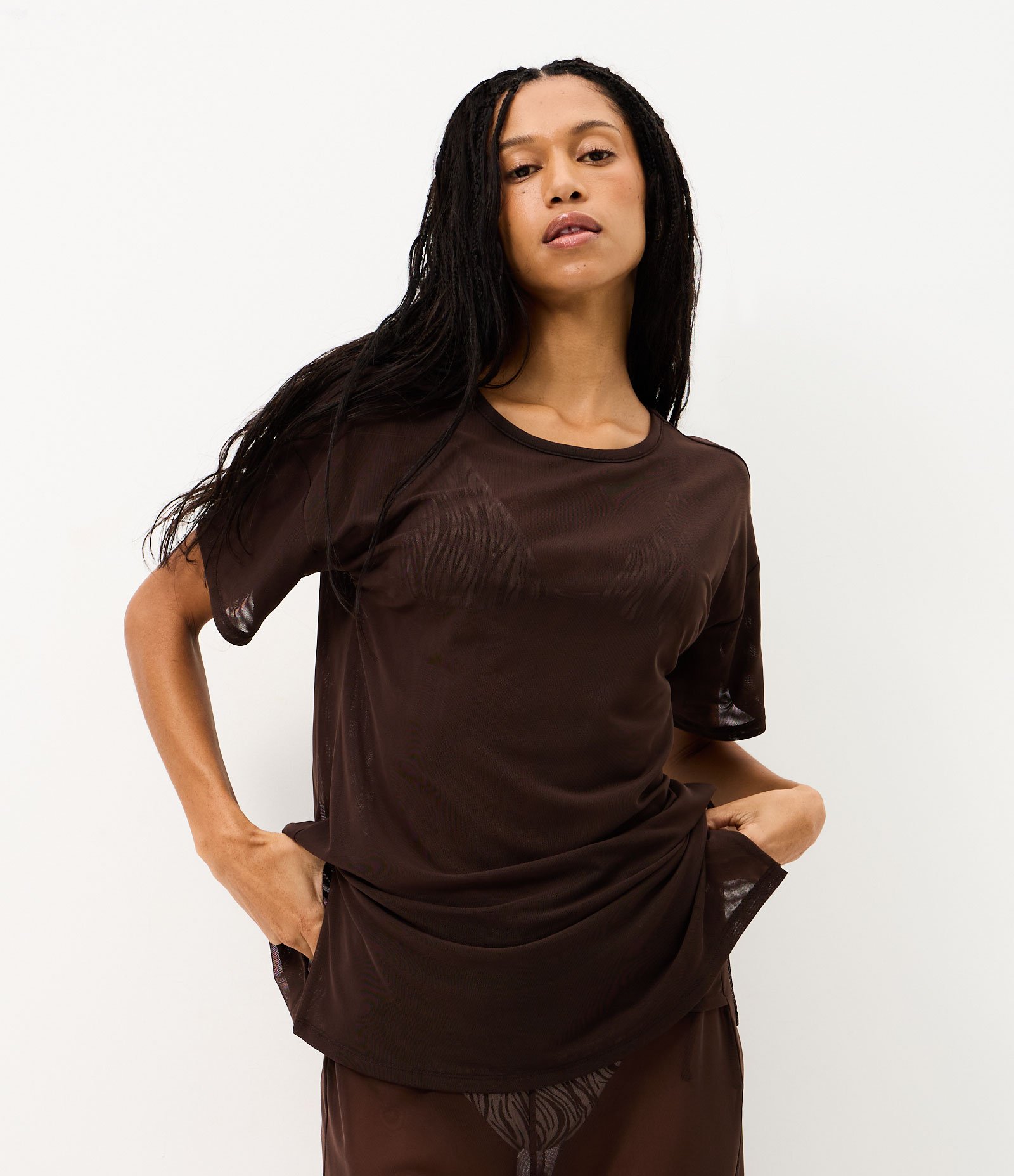 Saída de Praia Camisetão em Tule Marrom 1