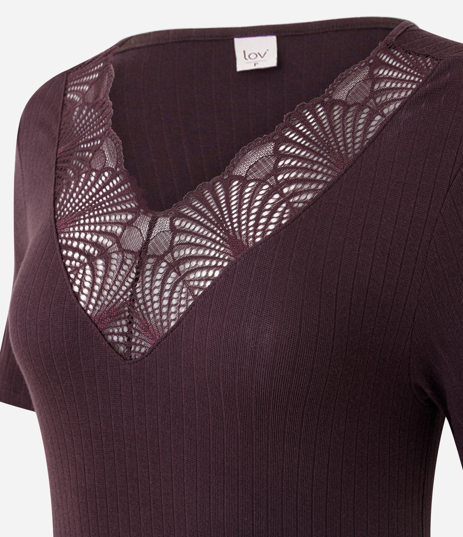Pijama Longo em Ribana com Detalhe em Renda Marrom 7