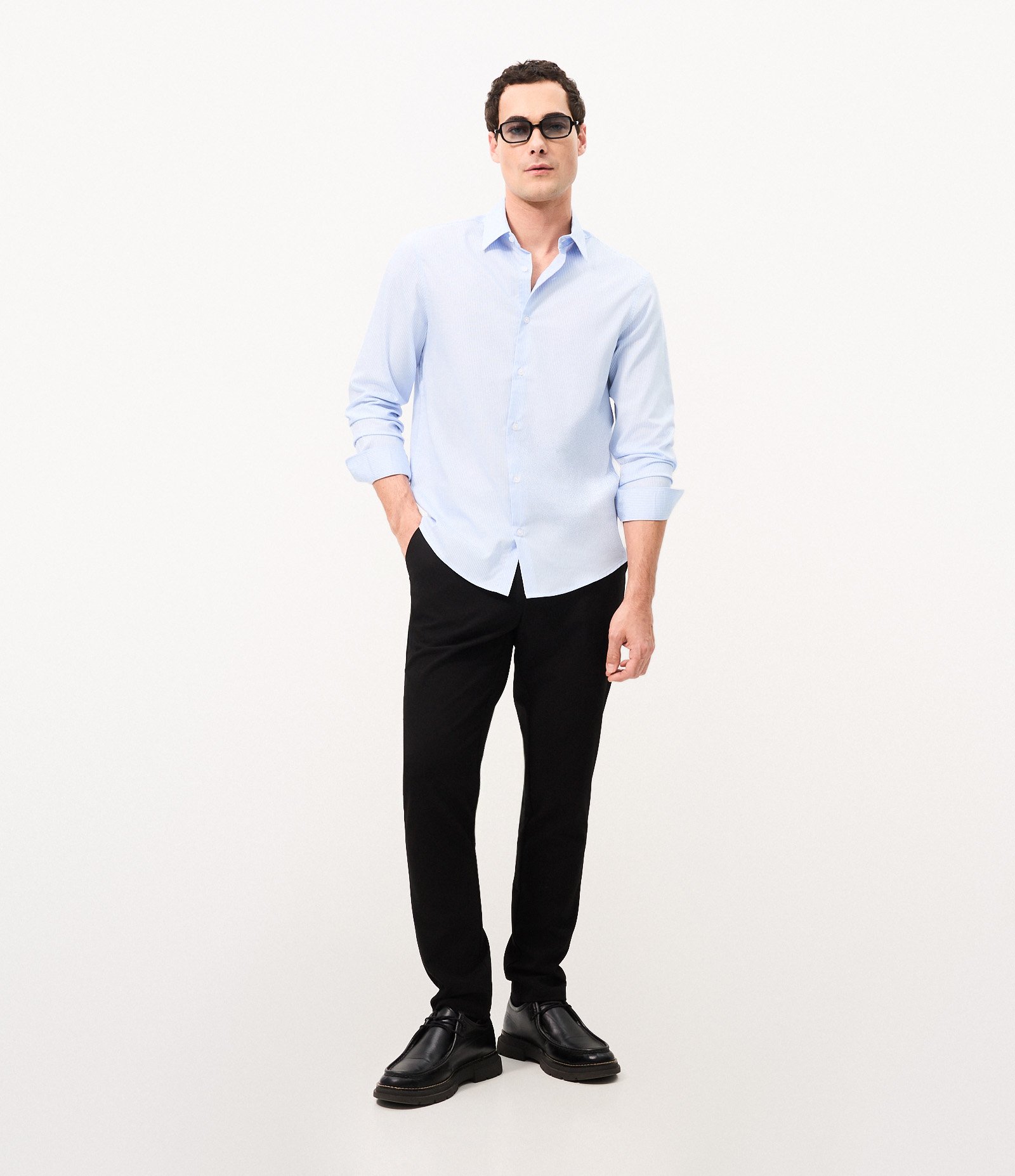 Camisa Regular Listrada em Fibra de Seda Azul 2