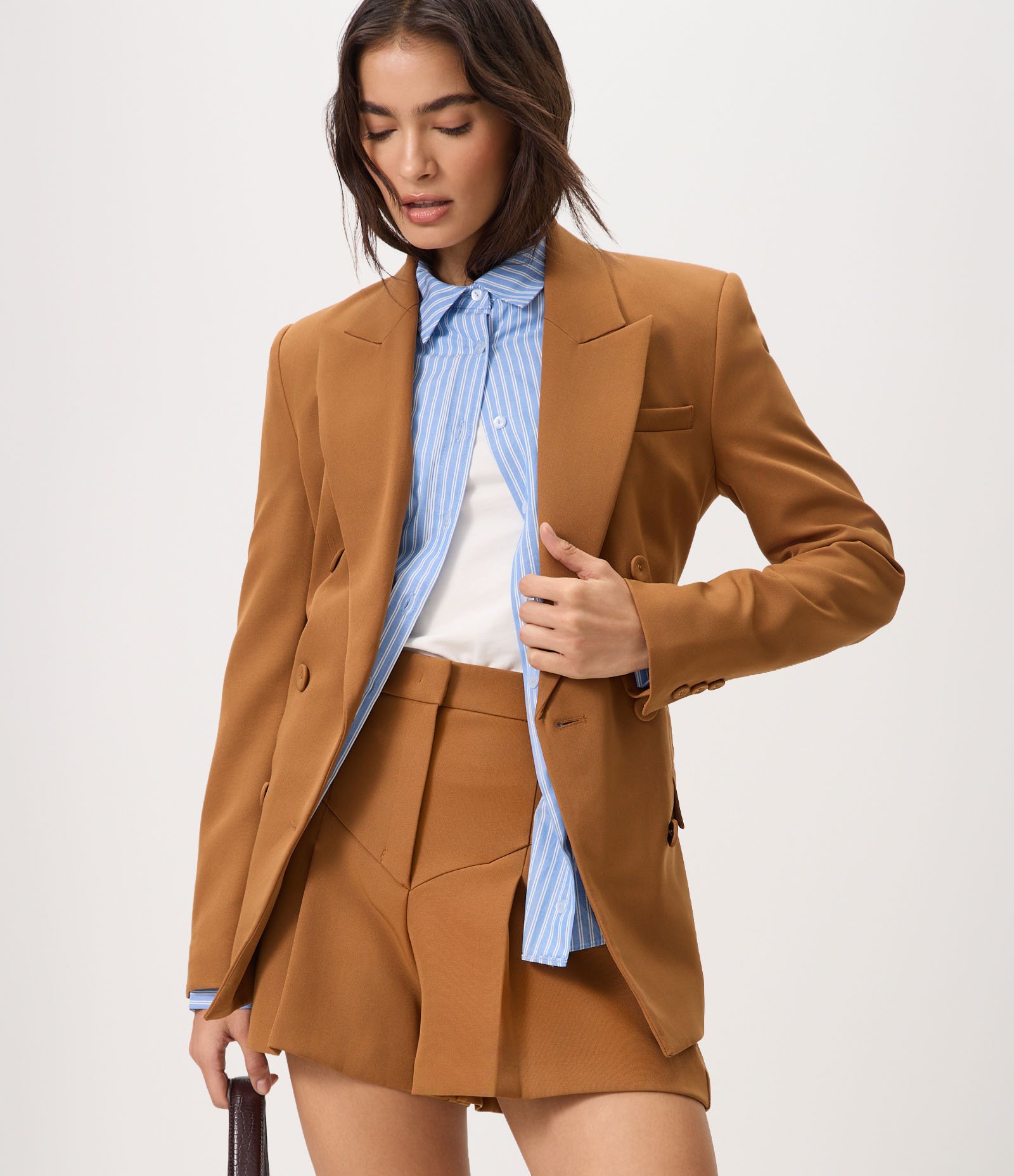 Blazer Slim Alfaiatado com Botões e Bolsos Frontais Caramelo 1