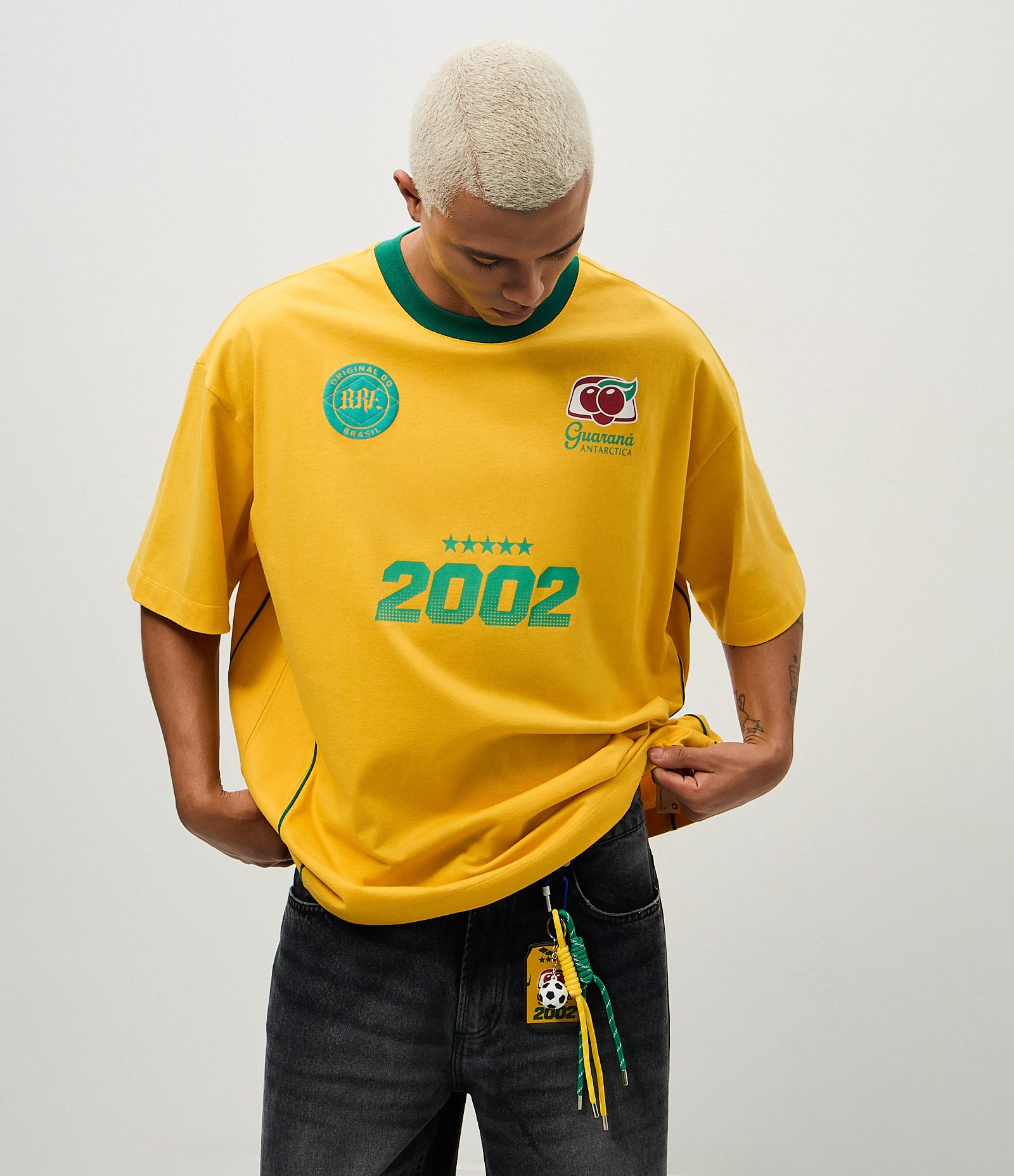 Camiseta Oversized Guaraná Antarctica 2002 Amarelo 1