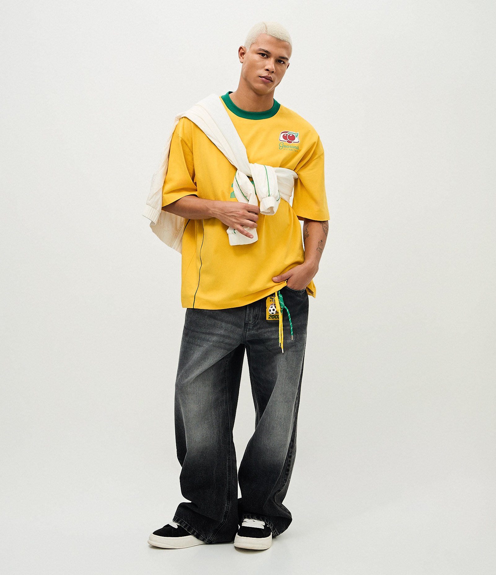 Camiseta Oversized Guaraná Antarctica 2002 Amarelo 2