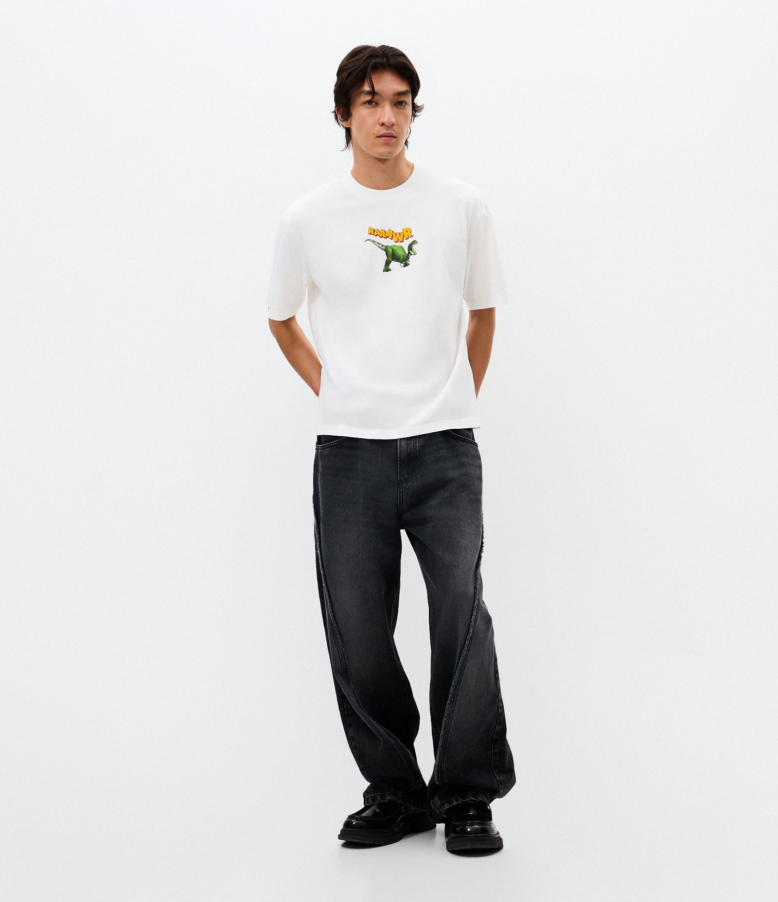 Camiseta Comfort com Estampa Toy Story Dino Branco 2