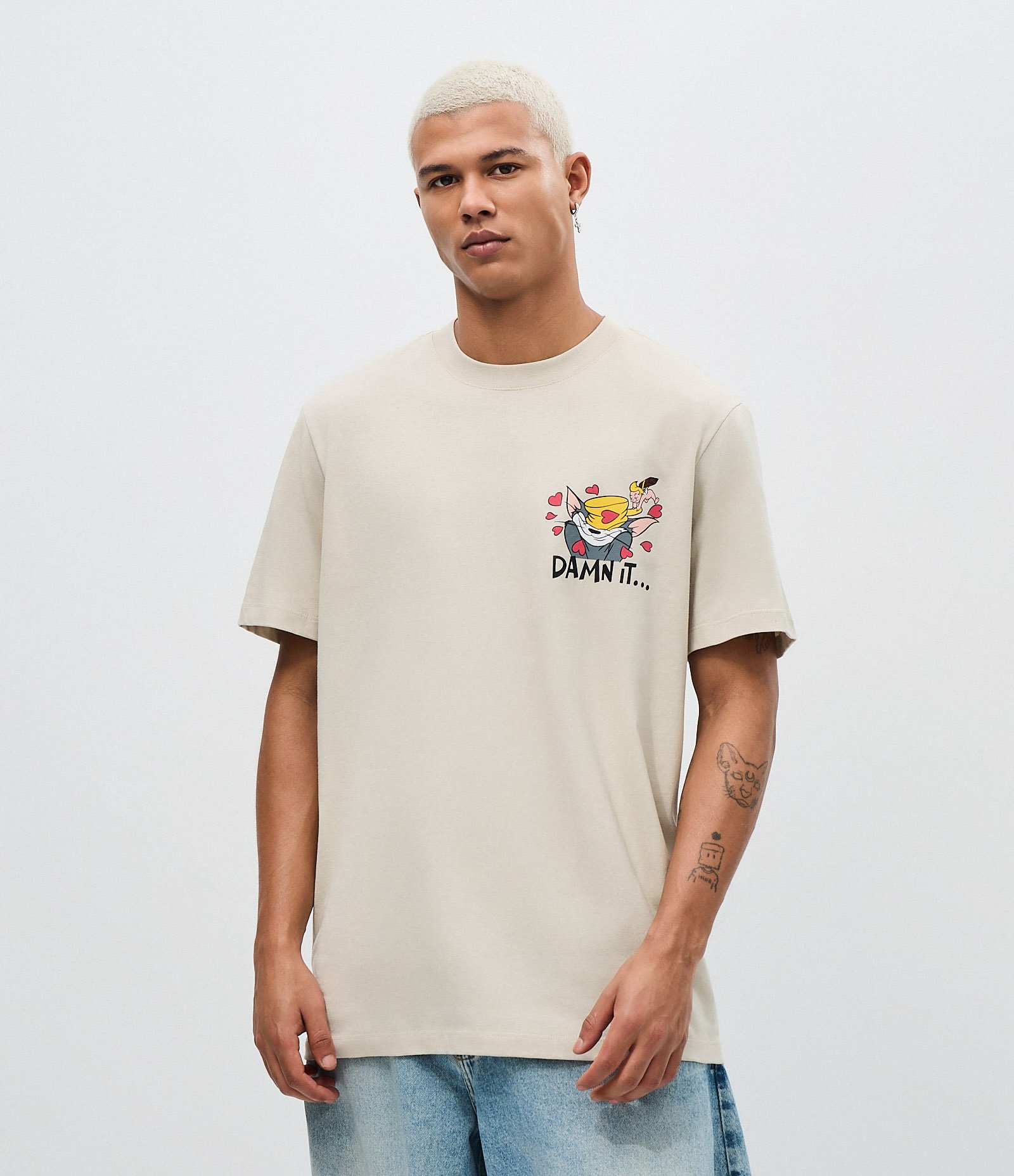 Camiseta Comfort Tom Apaixonado Bege 4