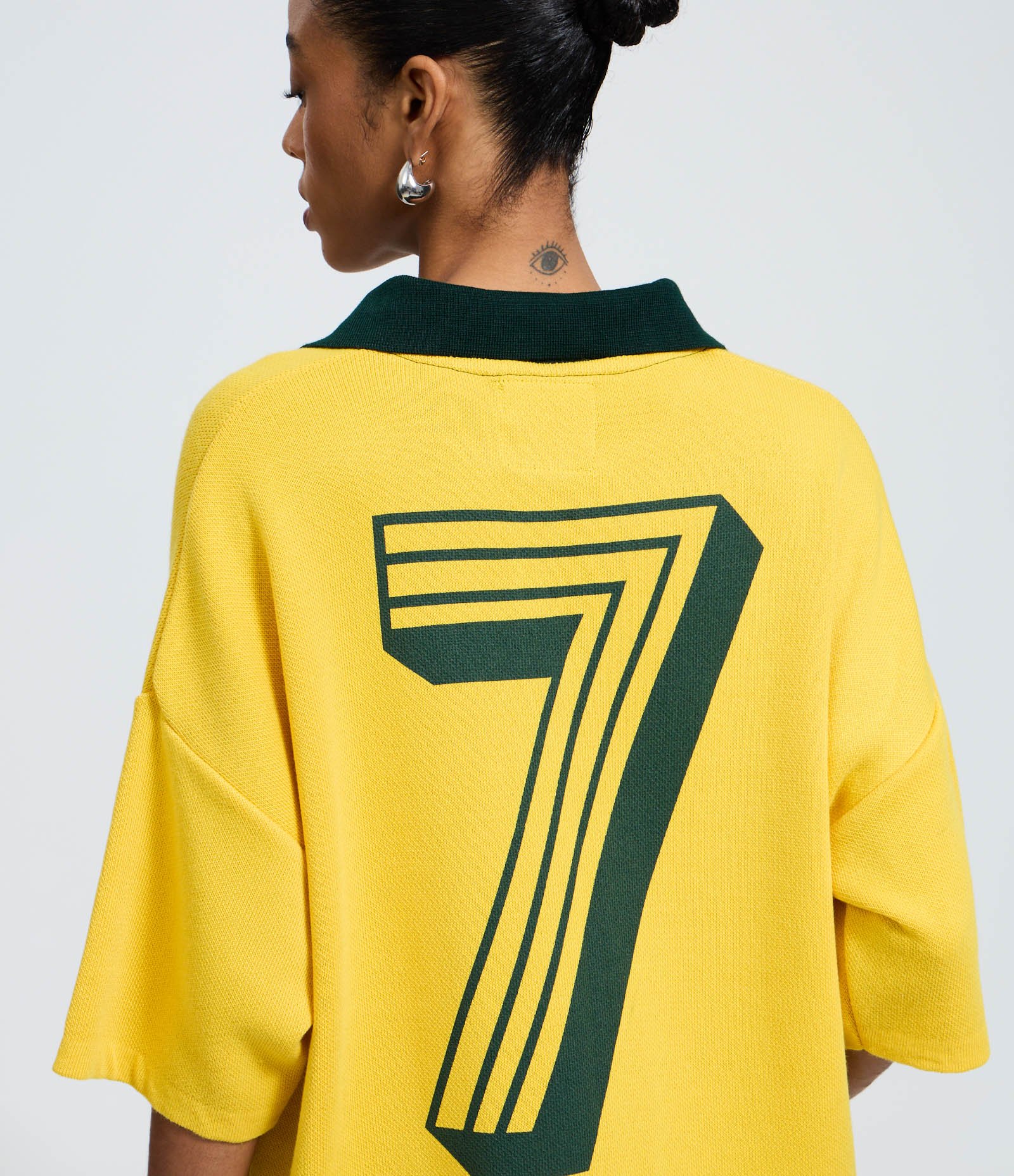 Camiseta Over em Tricô com Estampa Guaraná Brasil e Numero nas Costas Amarelo 4
