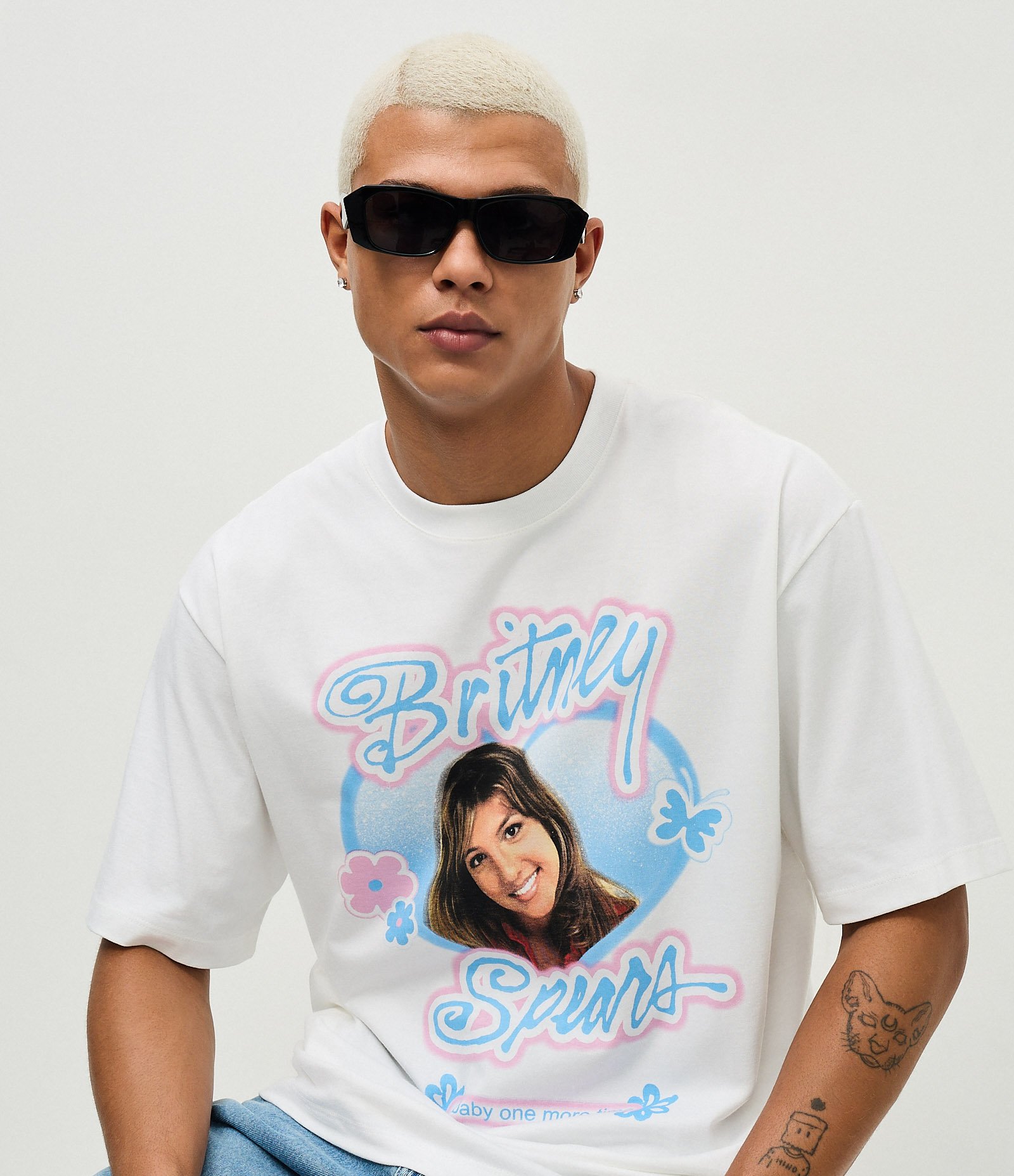 Camiseta Boxy Cropped Britney Spears Off White 1