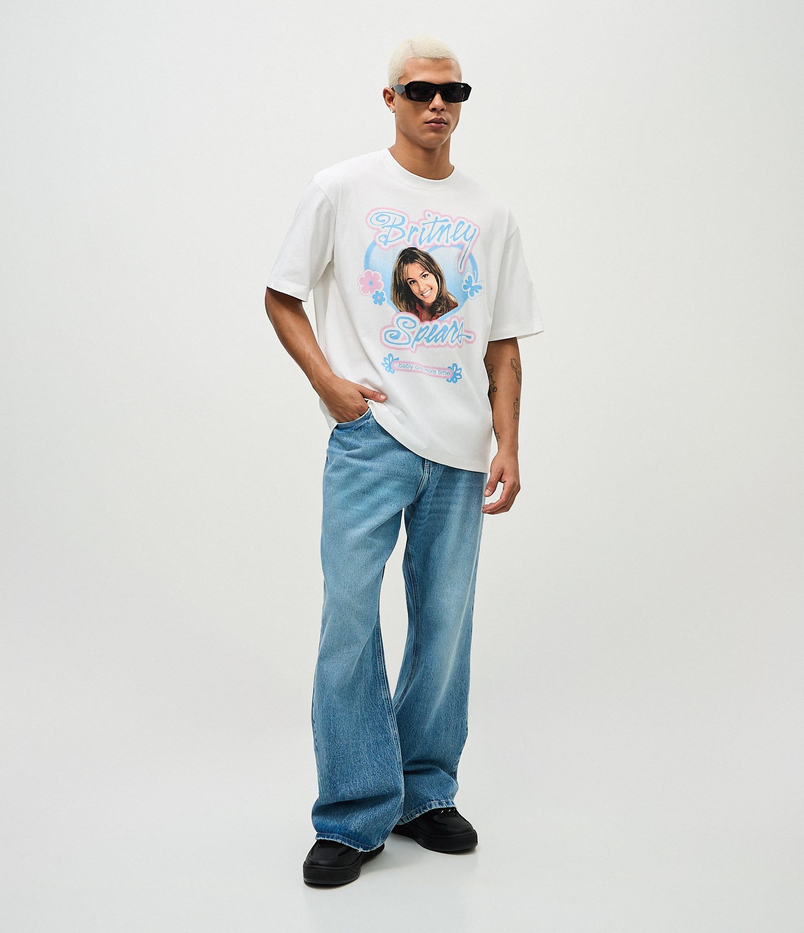 Camiseta Boxy Cropped Britney Spears Off White 2