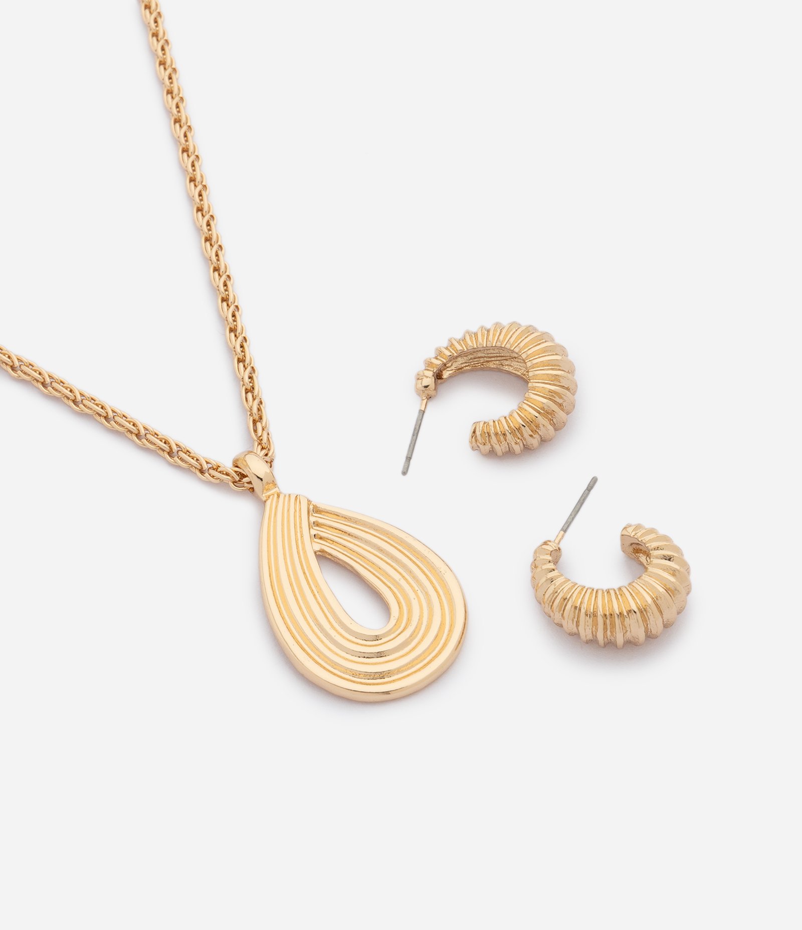 Conjunto de Colar com Pingente de Gota e Brincos Argola Dourado 1