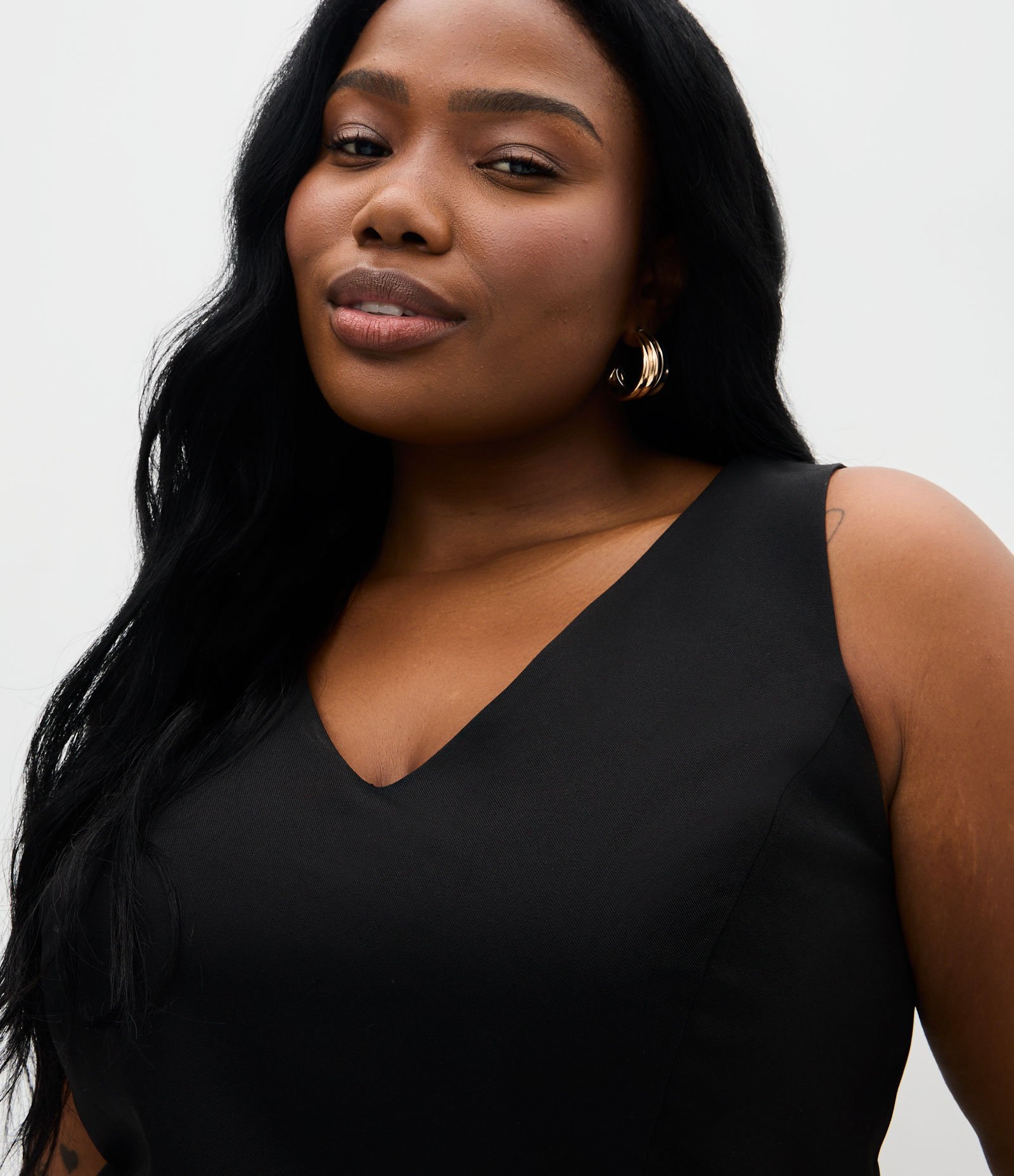 Macacão Longo Pantalona em Alfaiataria com Cinto Curve & Plus Size Preto 2