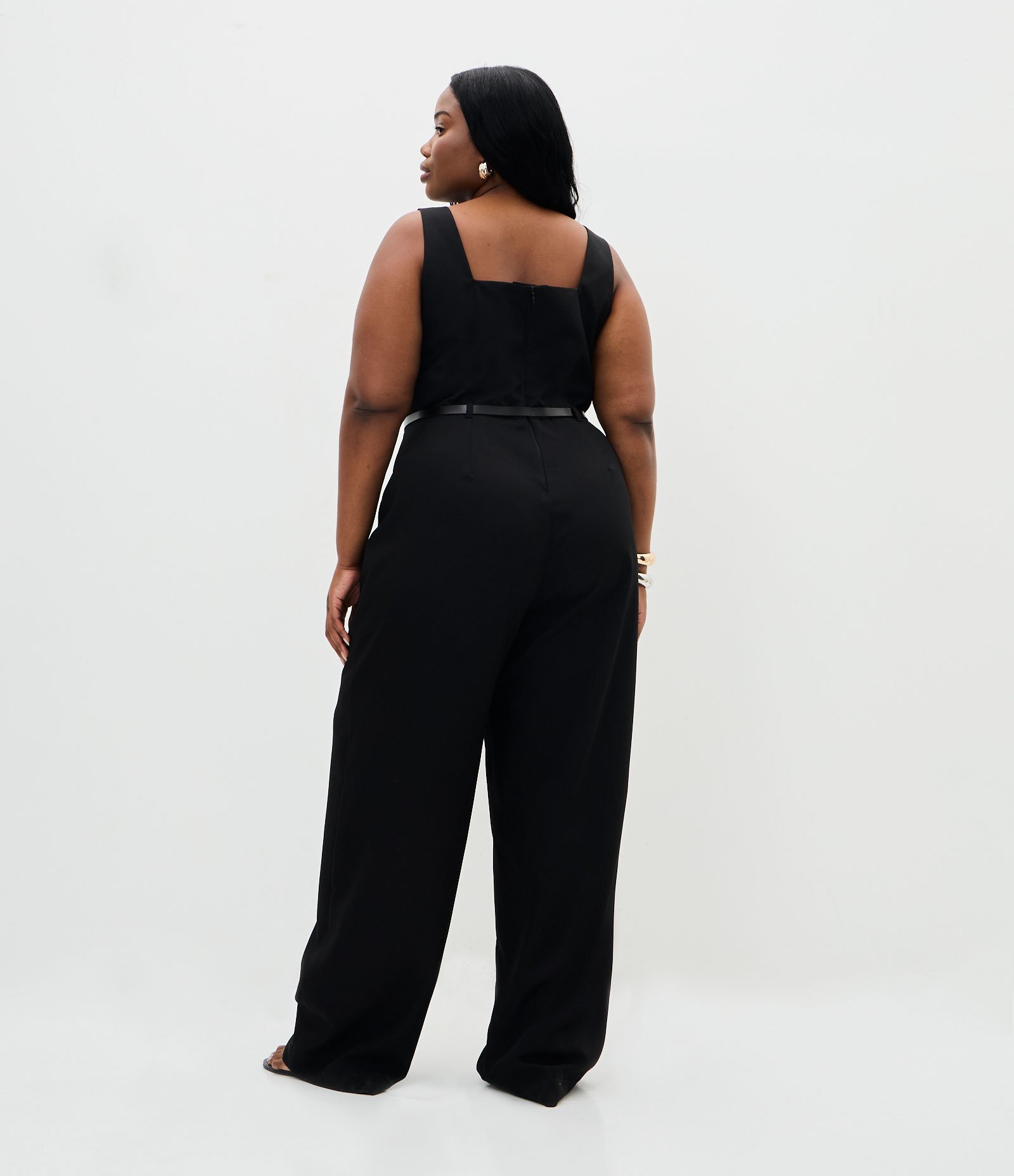 Macacão Longo Pantalona em Alfaiataria com Cinto Curve & Plus Size Preto 4