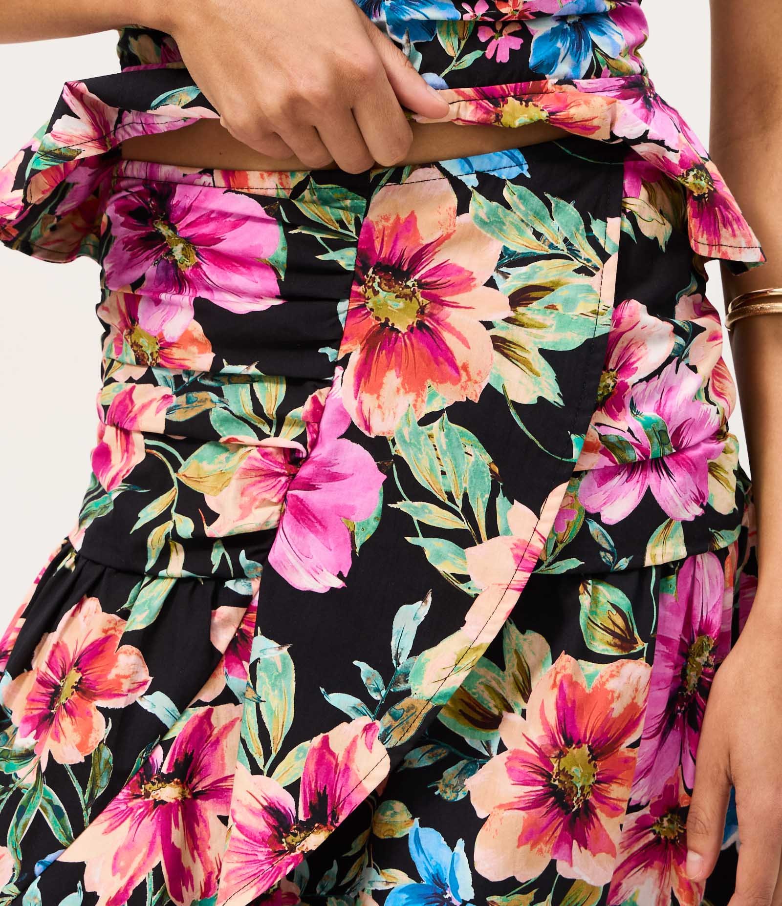 Saia Midi em Tricoline com Estampa Floral e Drapeado na Cintura Rosa 3