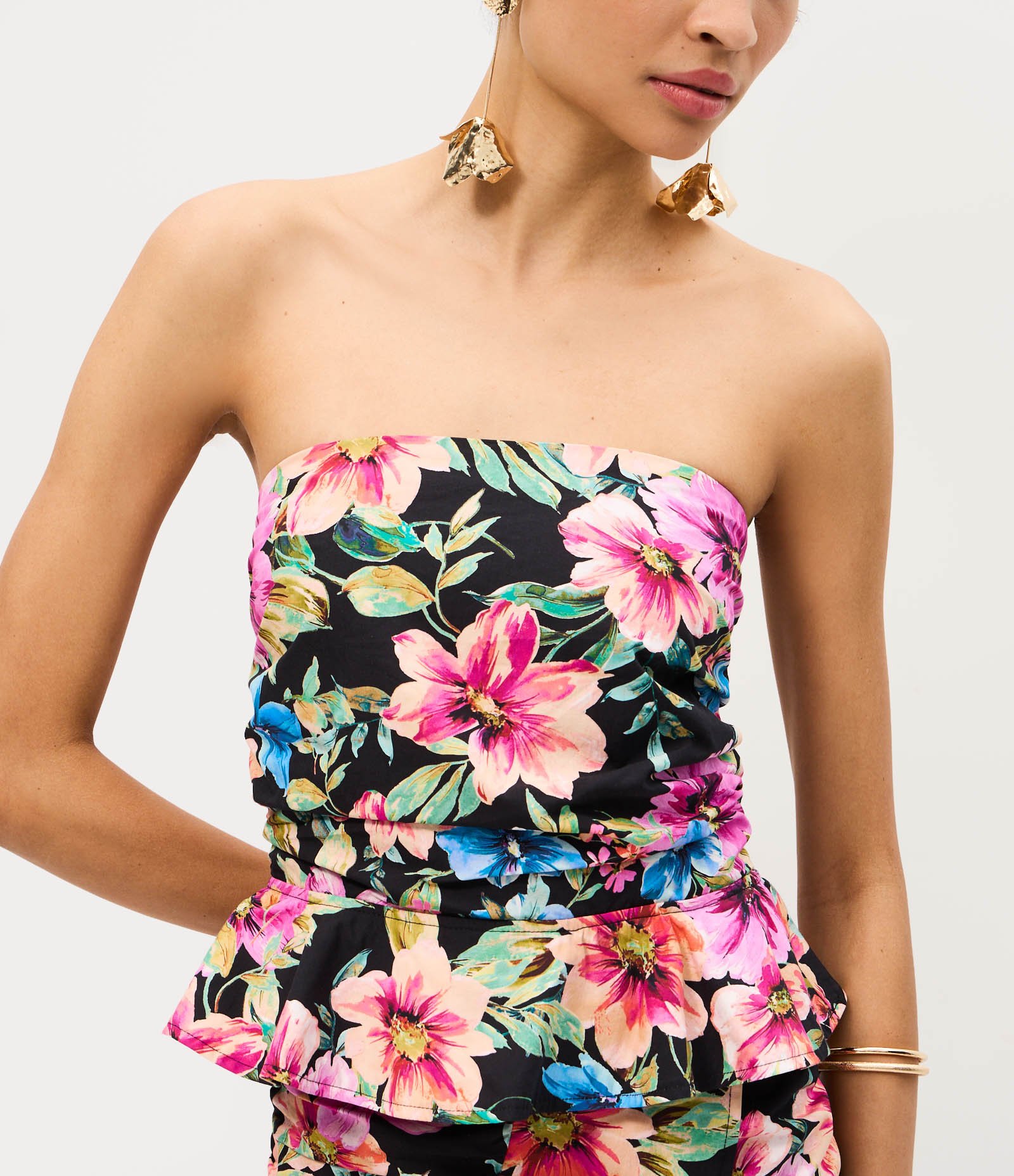 Blusa Tomara que Caia em Tricoline com Estampa Floral e Drapeado Rosa 4