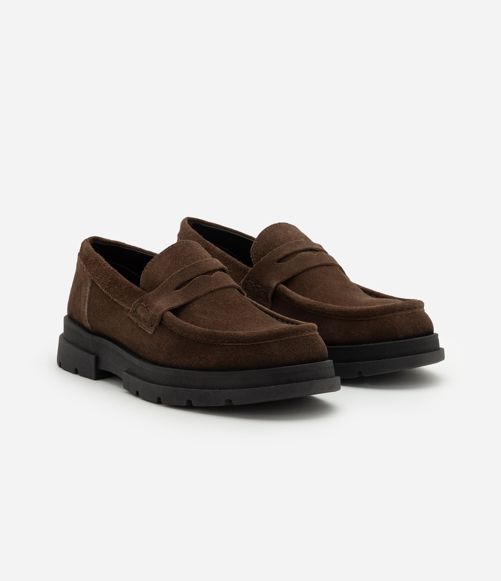 Sapato Loafer em Couro Camurça Marrom 3