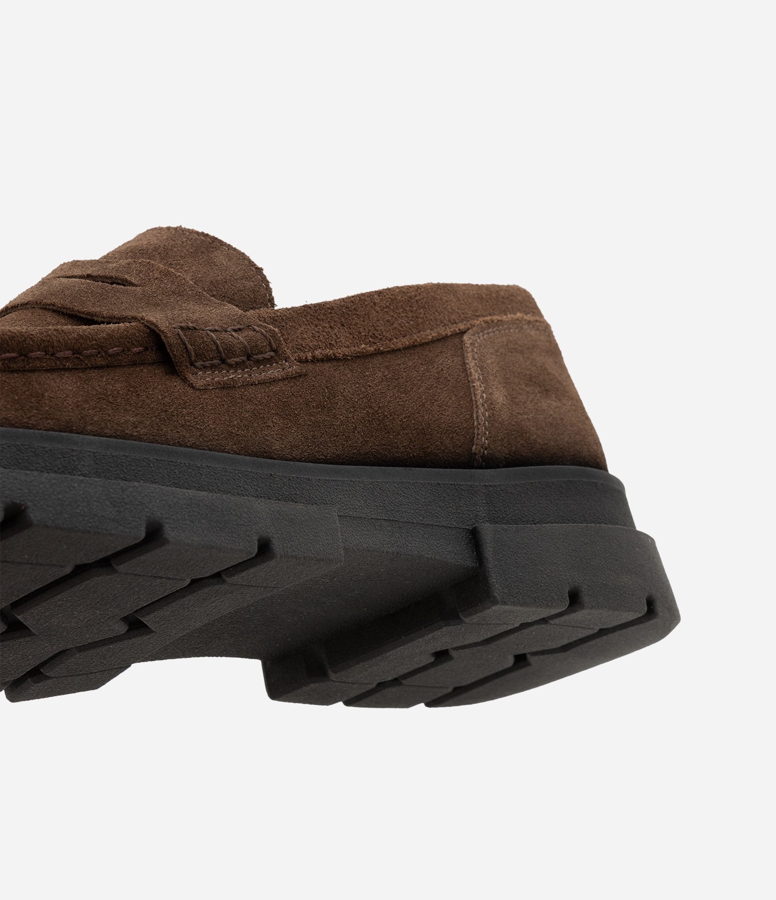Sapato Loafer em Couro Camurça Marrom 4