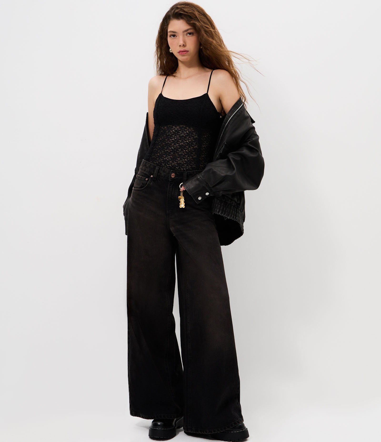 Body Alcinha em Renda Texturizada com Estrutura Corsetada Preto 2