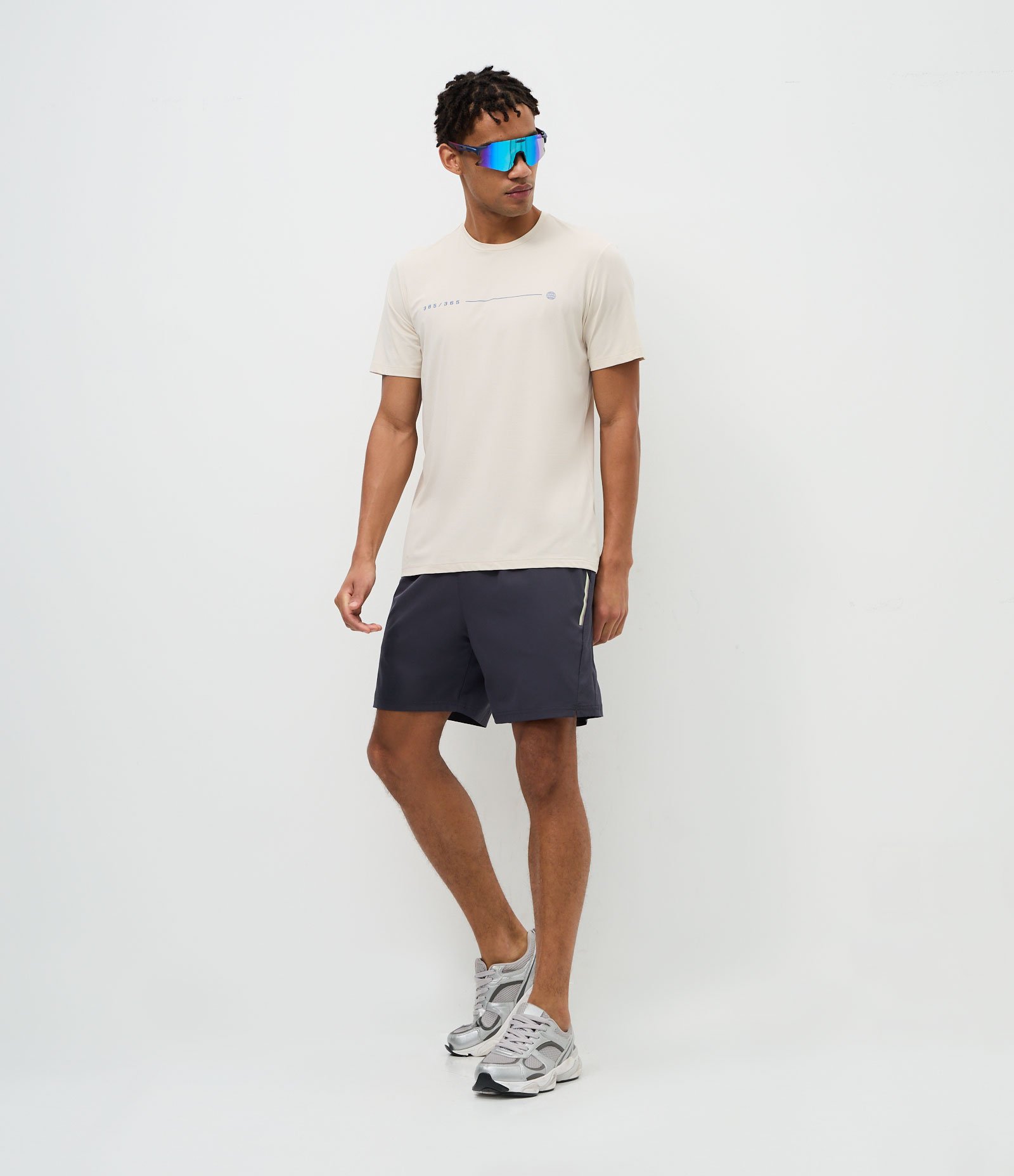 Camiseta Esportiva Dry em Poliamida com Lettering Bege 2