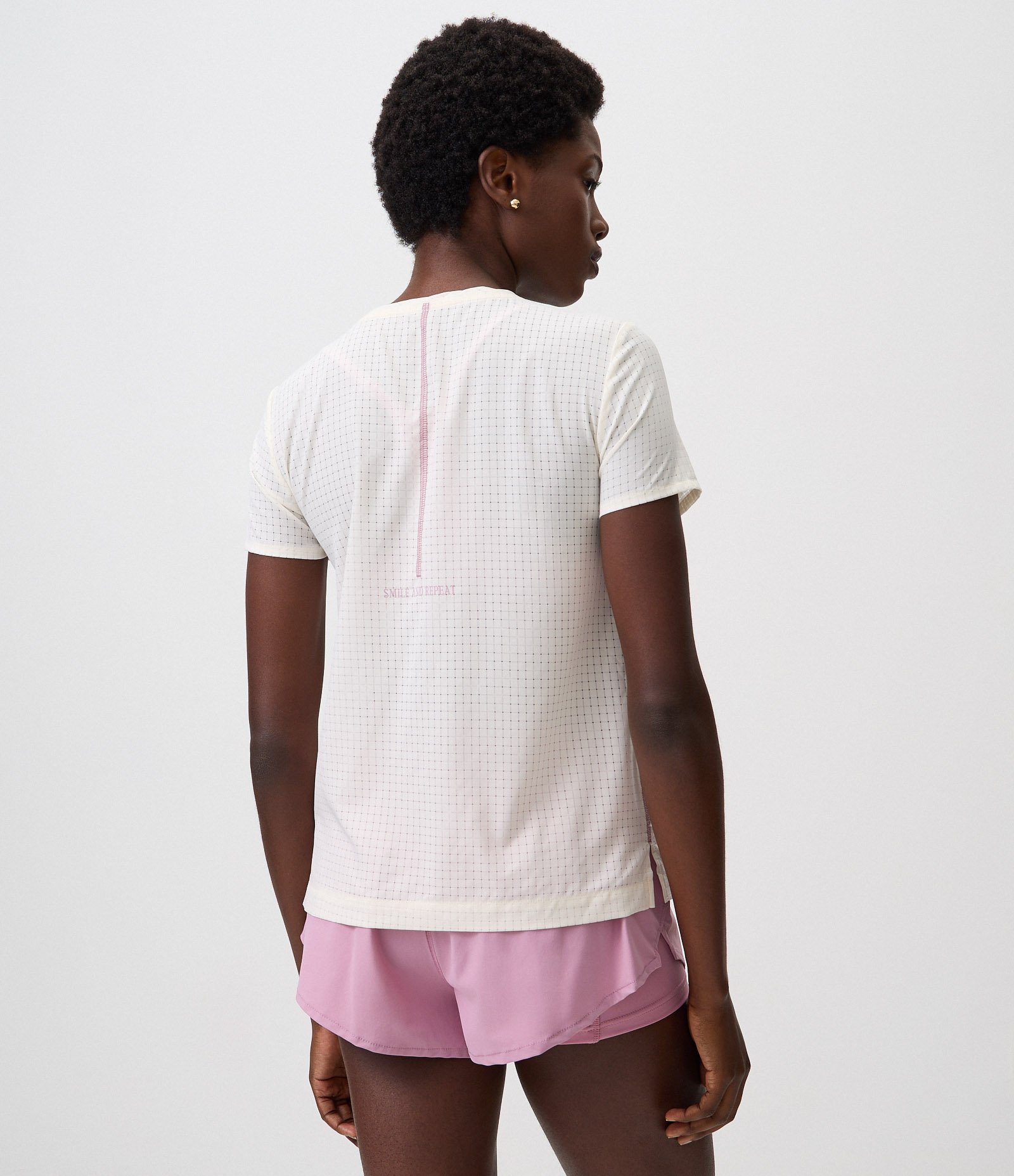 Camiseta Esportiva Regular em Microfibra Perfurada com Lettering Off White 3