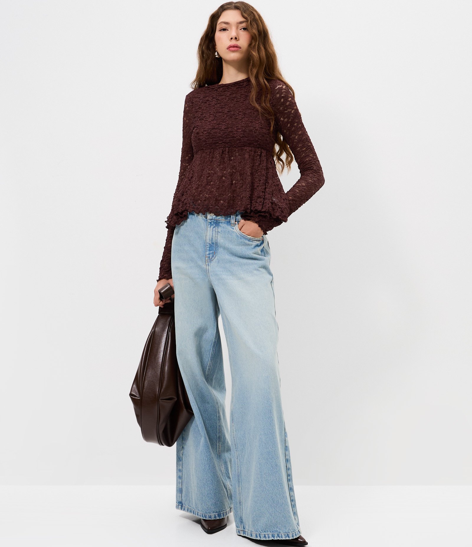 Blusa Peplum com Renda Aplicada Marrom 2