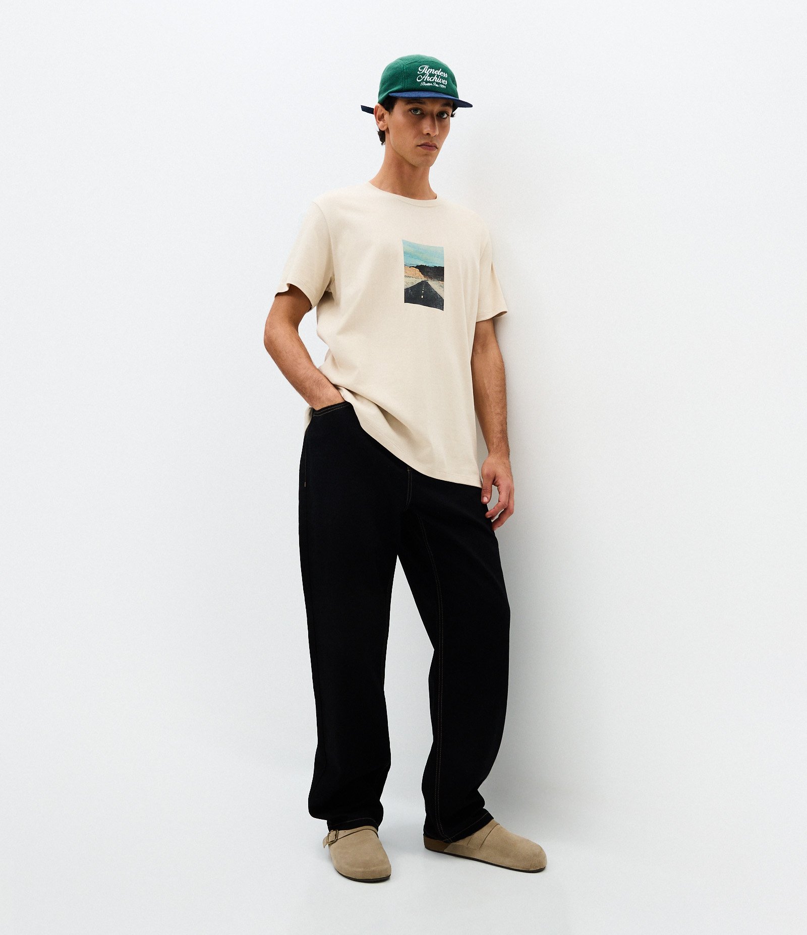 Camiseta Comfort On Distant Roads Bege 2