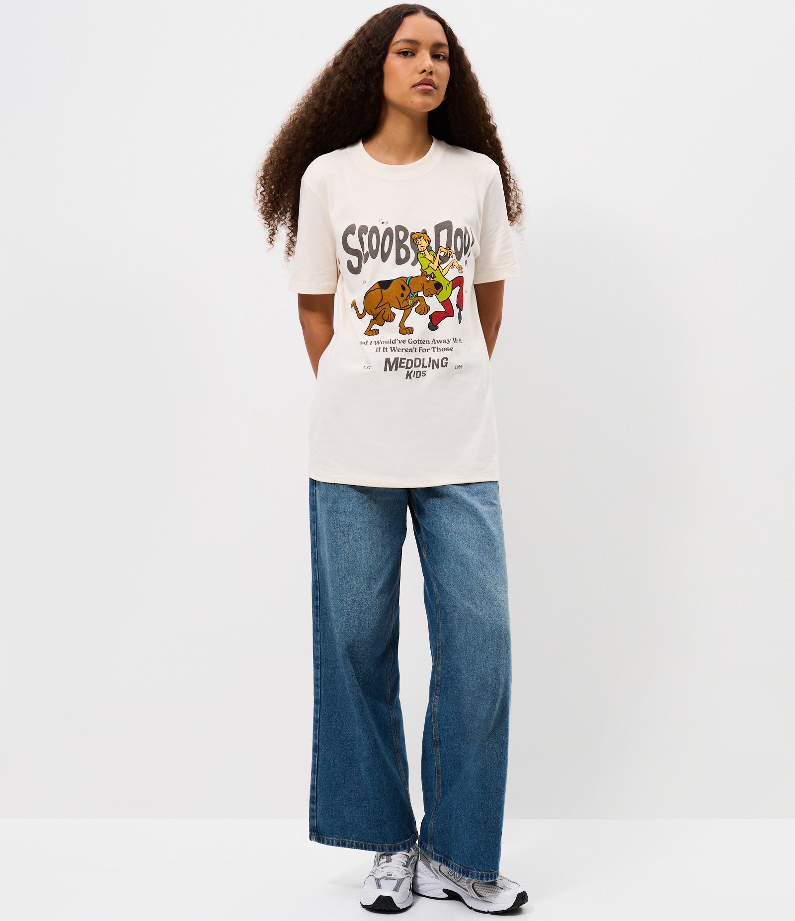 Camiseta Regular em Algodão com Scooby-Doo Estampado Off White 2