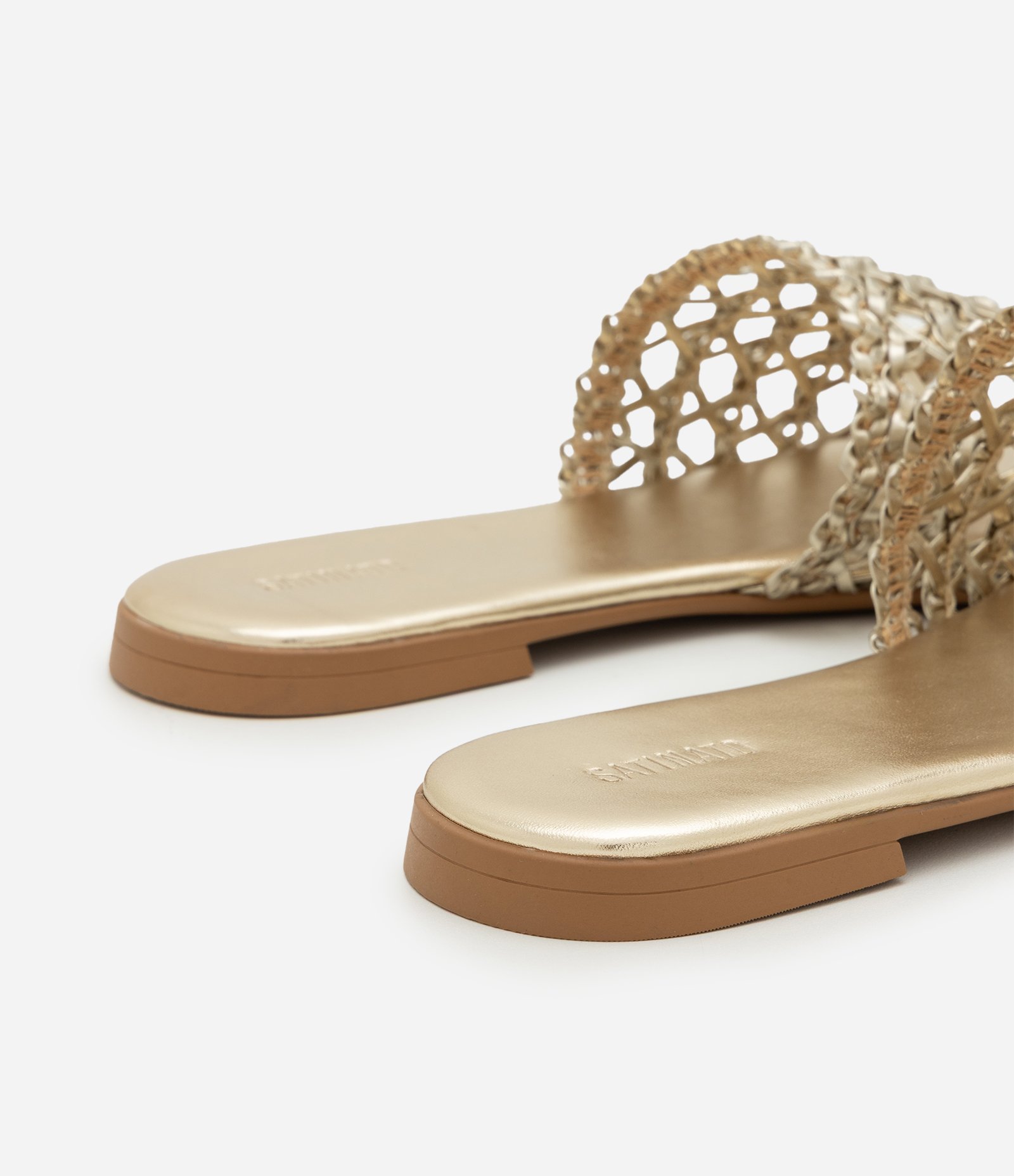 Rasteira Mule com Gáspea Tramada Dourado 3