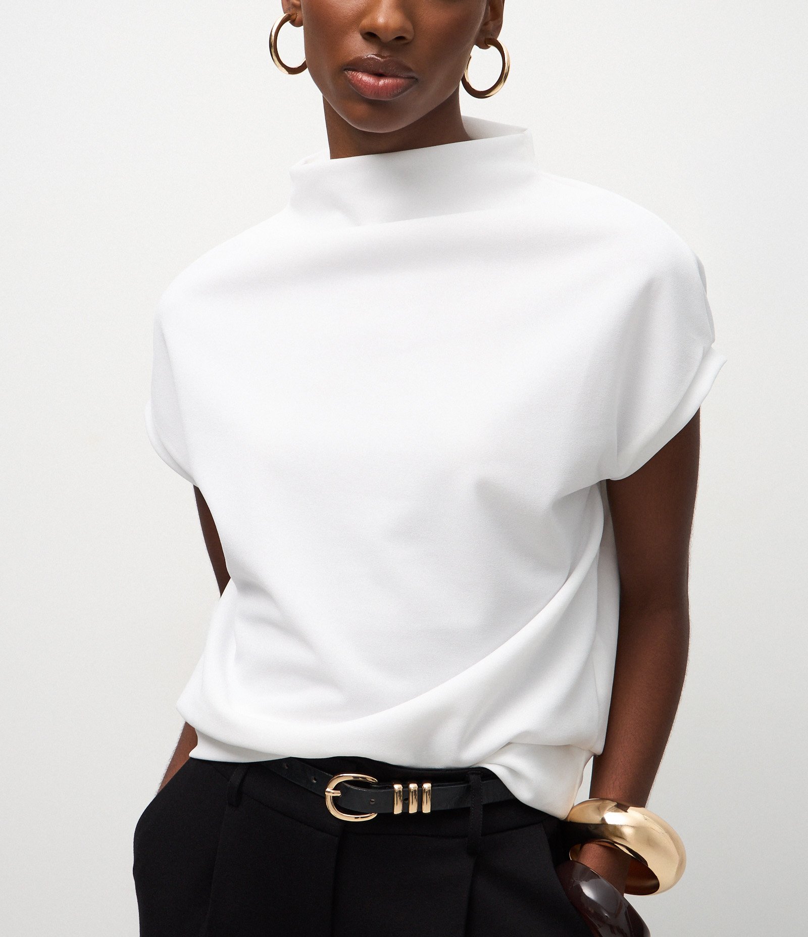 Blusa Manga Curta em Crepe com Gola Alta Branco 3