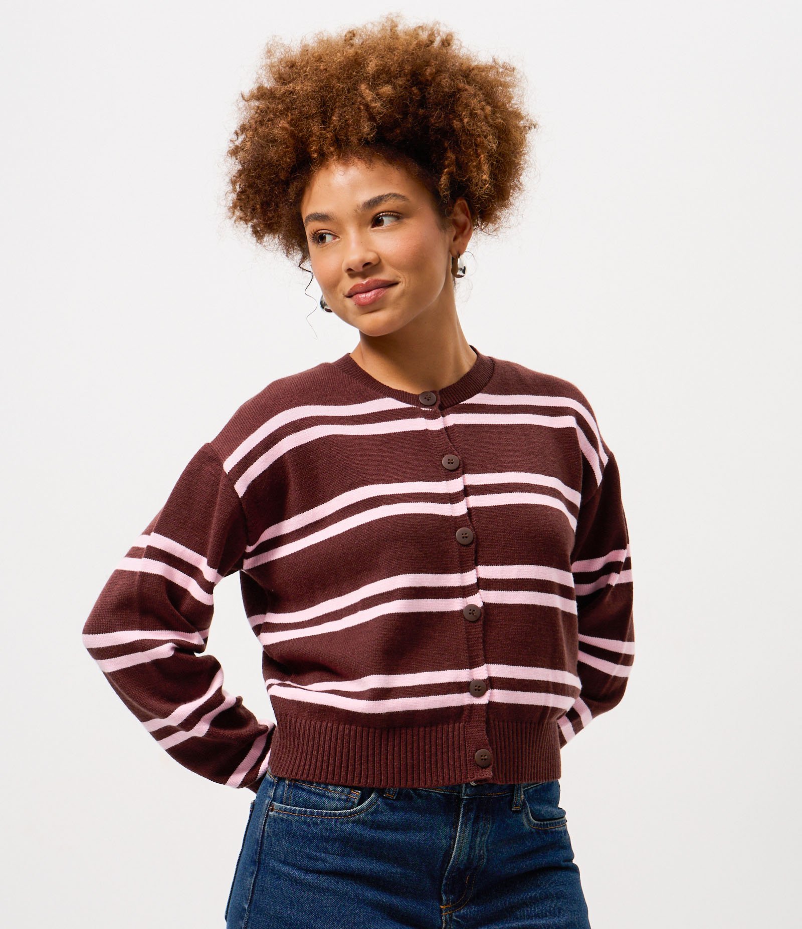 Cardigan Curto em Tricô Listrado com Abotoamento Marrom 3