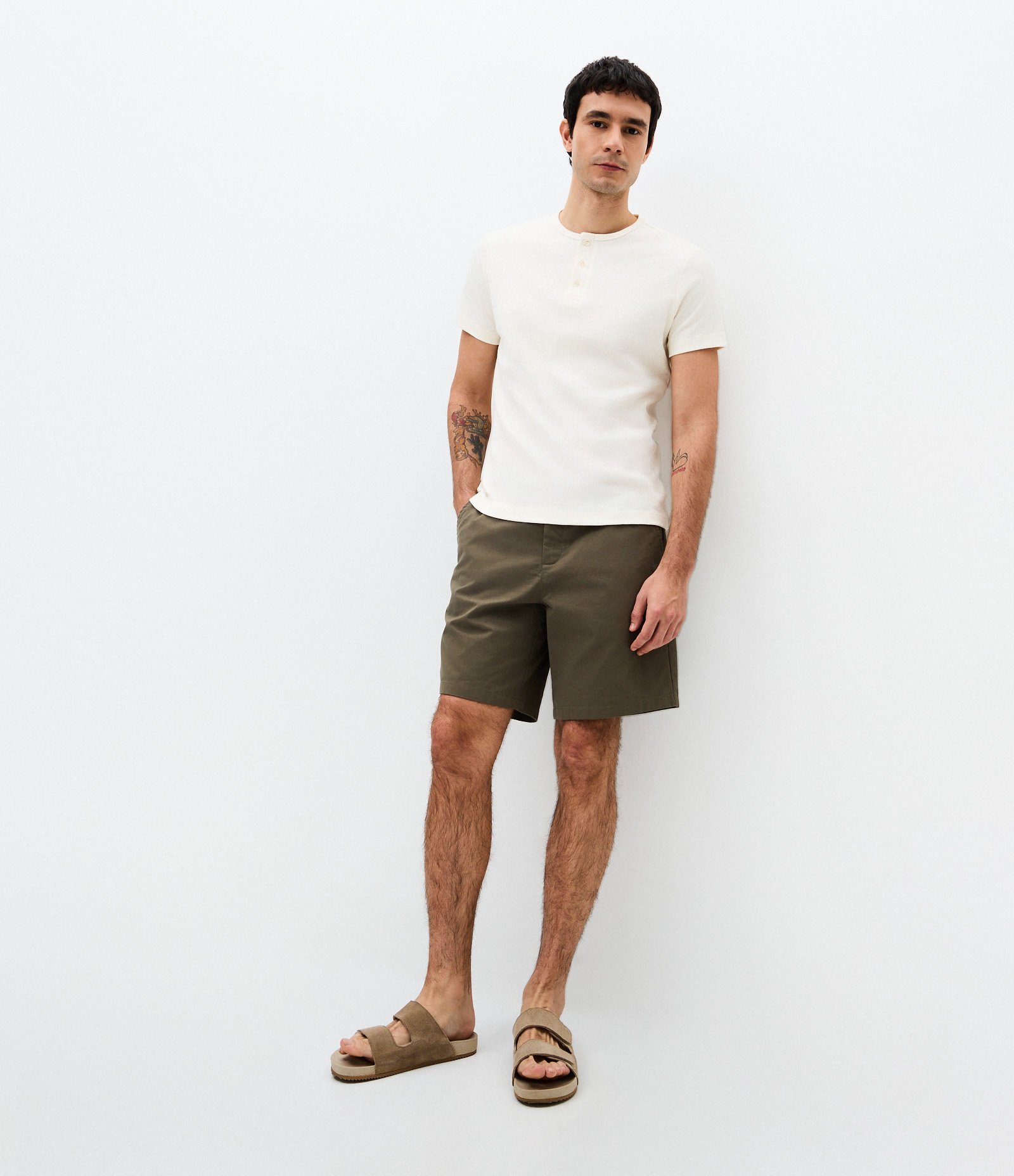 Camiseta Texturizada em Algodão com Gola Henley Off White 2