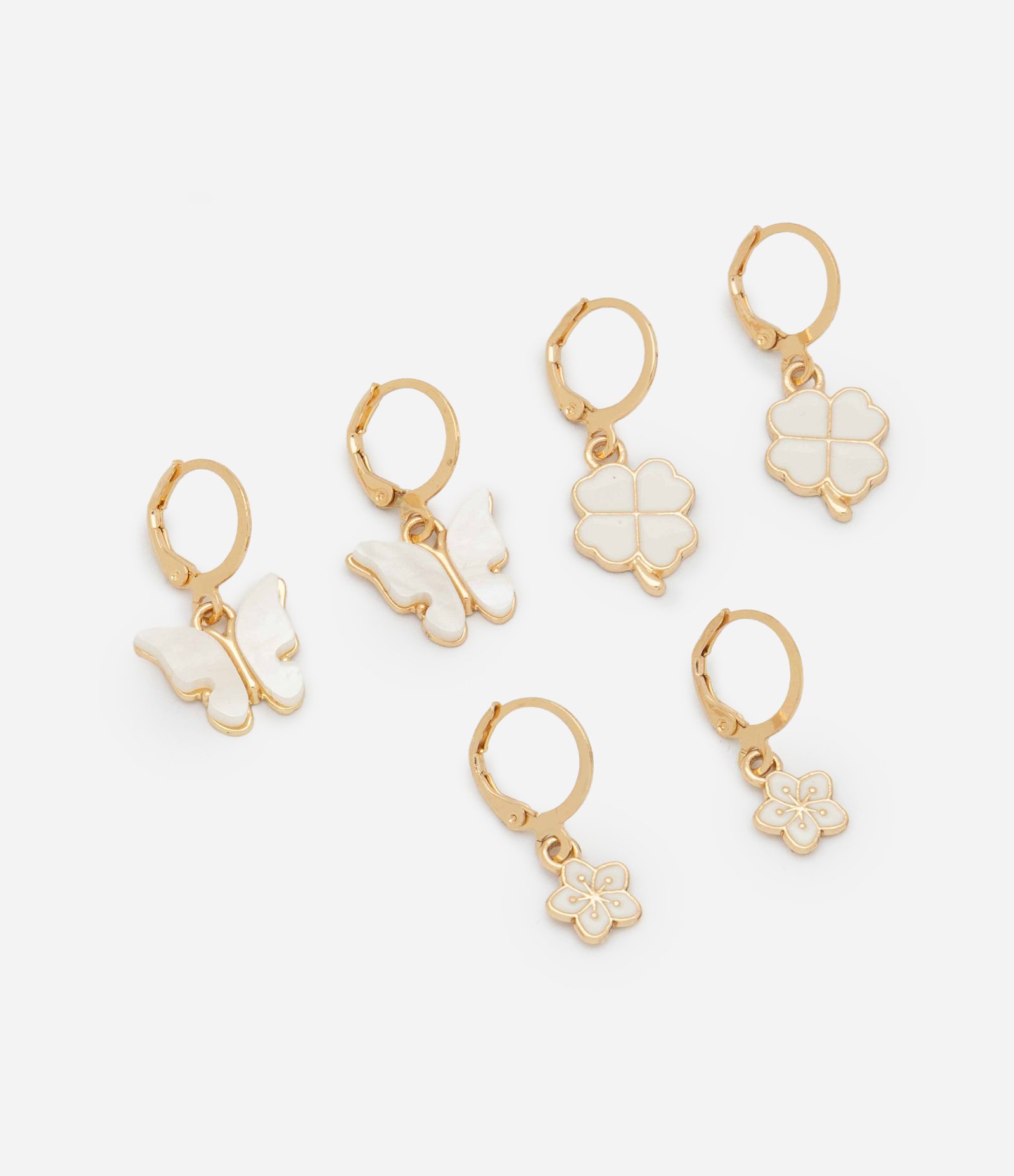 Kit 03 Brincos Infantil com Pingentes Borboleta Trevo e Flor – Tam U Dourado 1