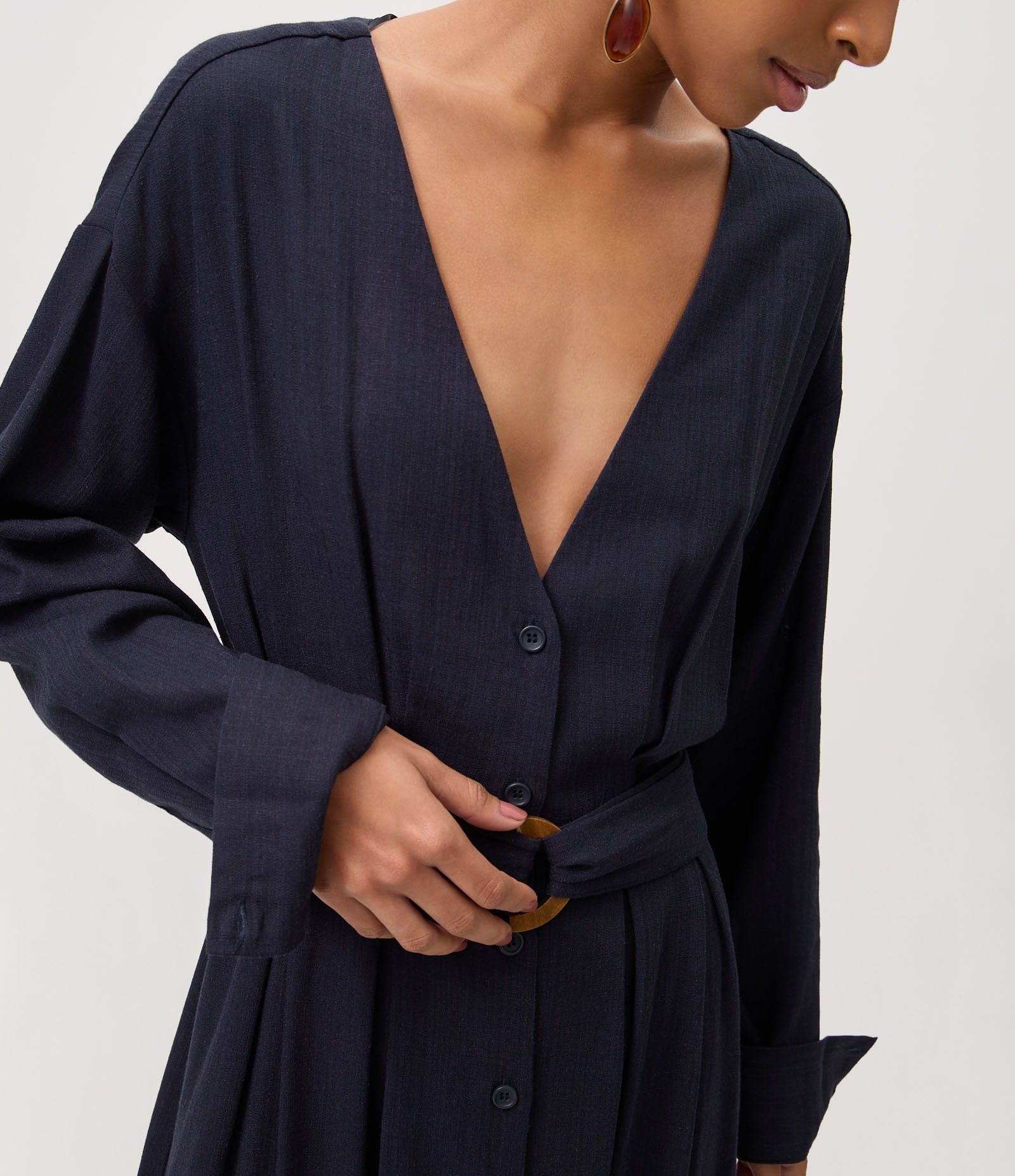 Vestido Chemise em Viscolinho com Cinto Azul 3