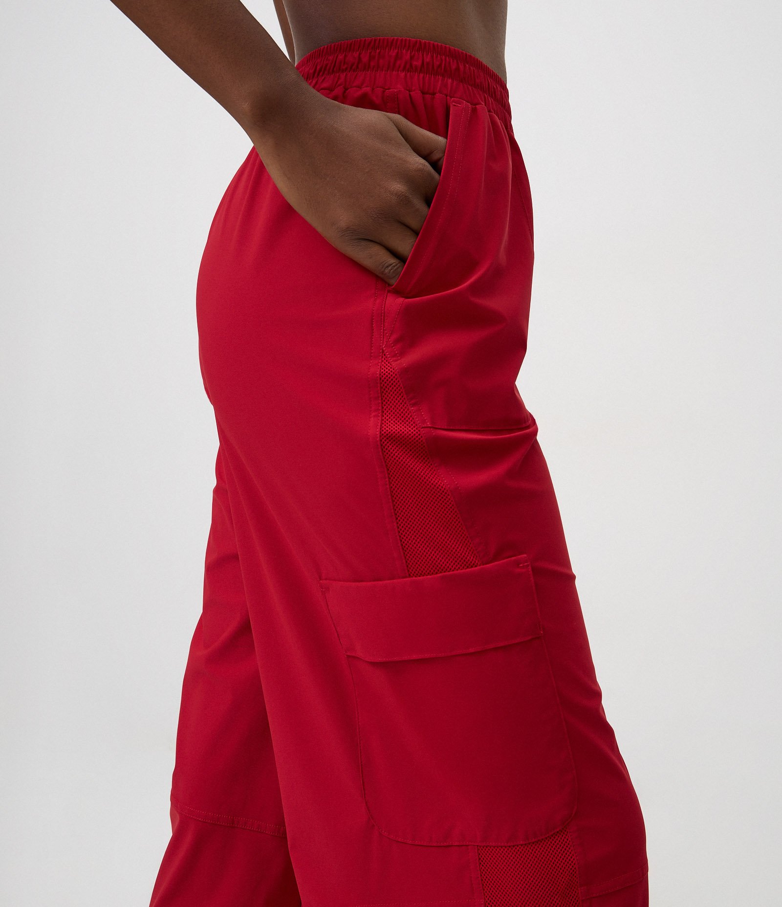 Calça Cargo Baggy em Microfibra com Bolsos Laterais Vermelho 4