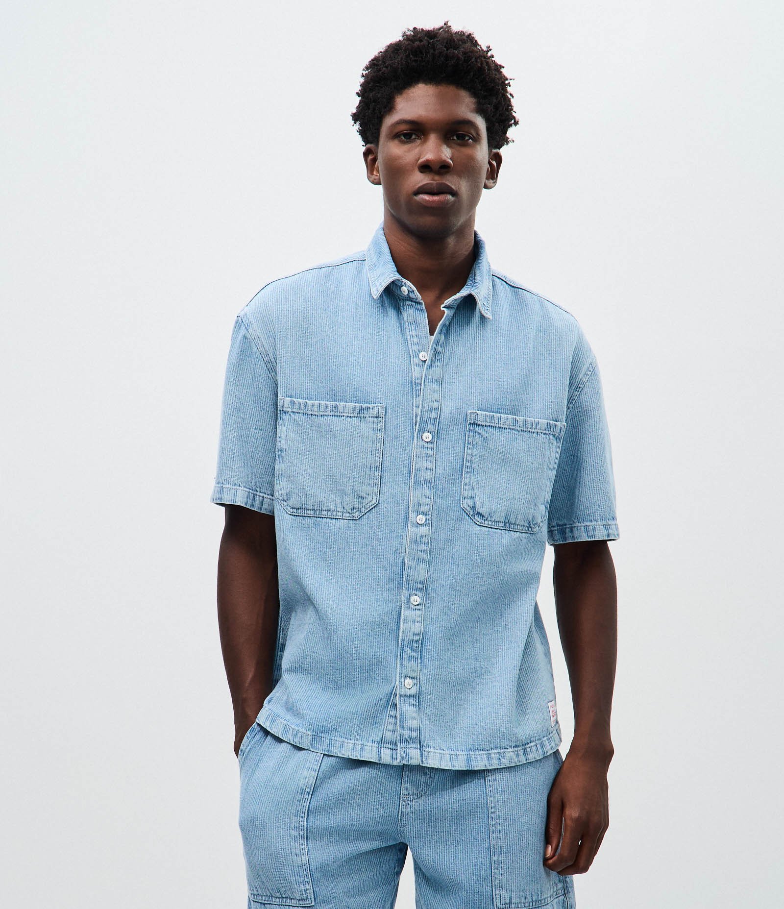Camisa Jeans Listrada Boxy Manga Curta Azul 1