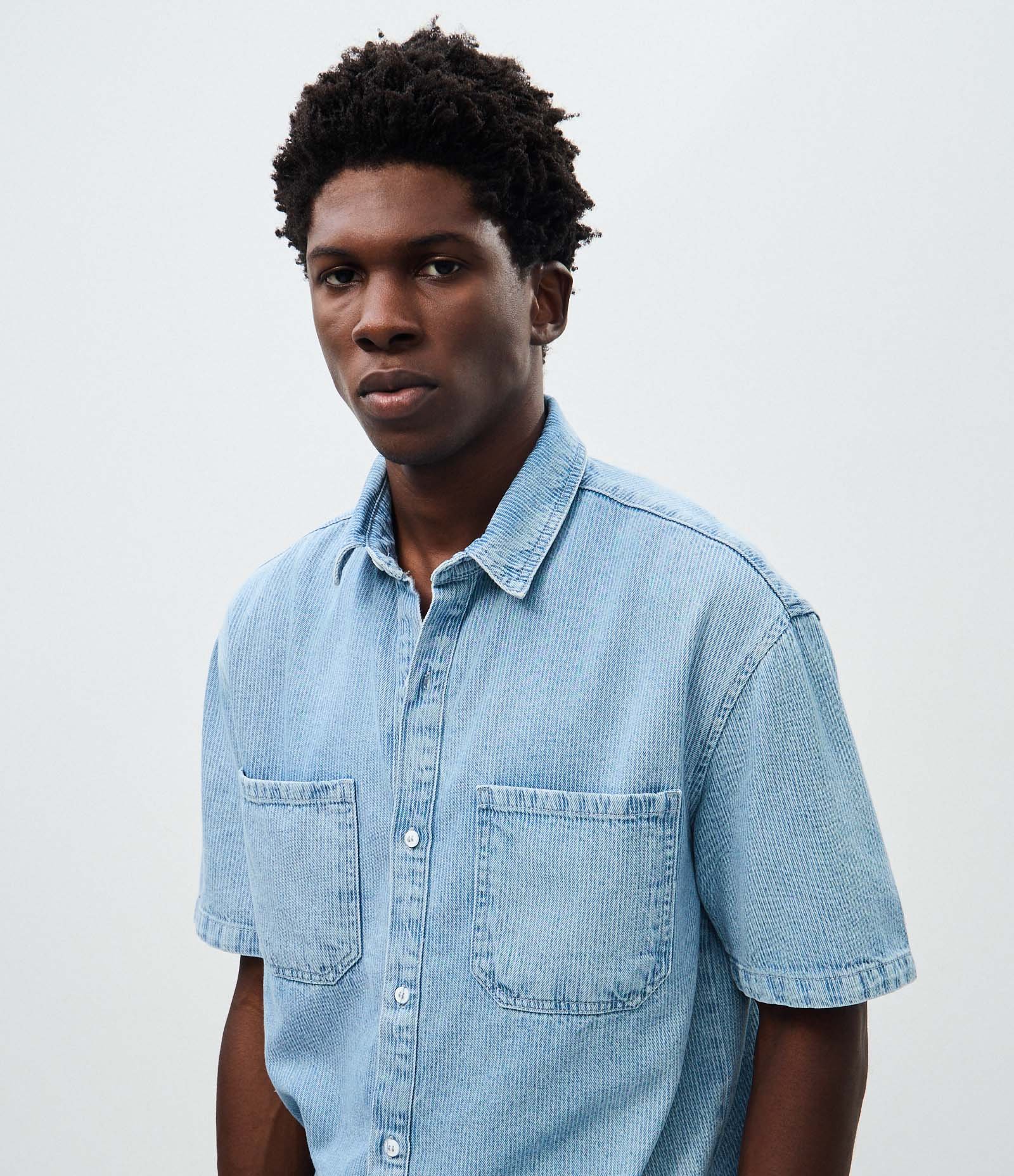Camisa Jeans Listrada Boxy Manga Curta Azul 3