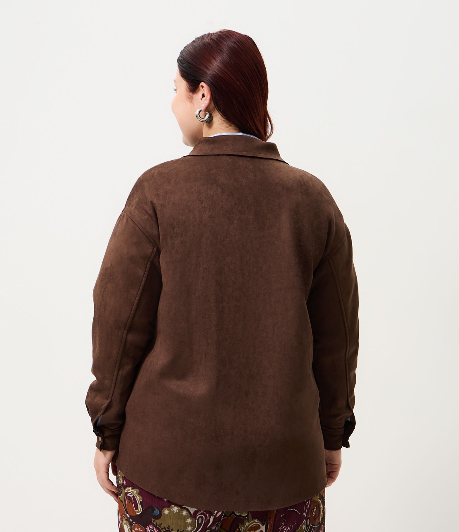 Camisa Overshirt Suede Com Botões Curve & Plus Size Marrom 4