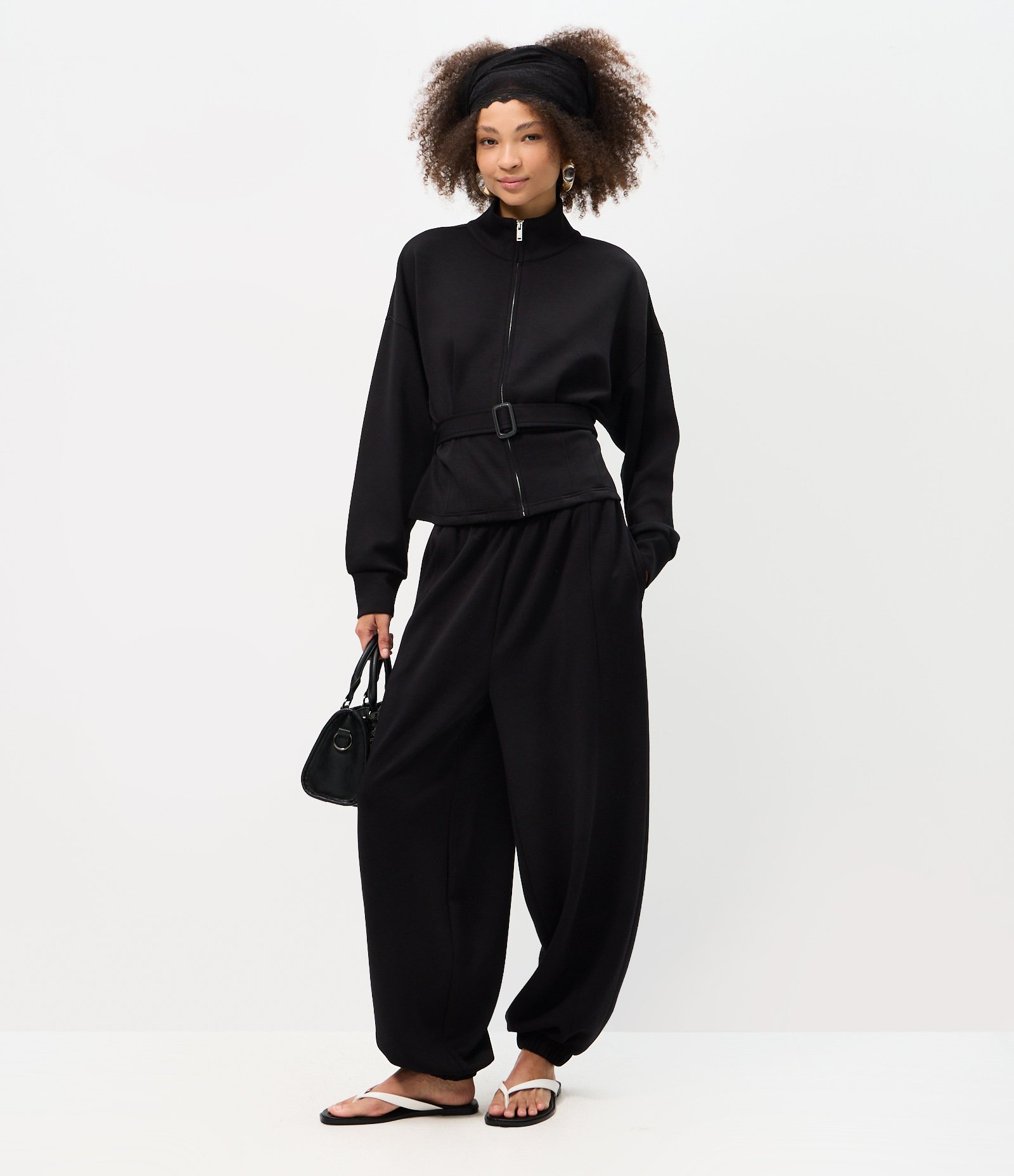 Calça Balloon em Modal com Amarração na Cintura e Bolsos Preto 1
