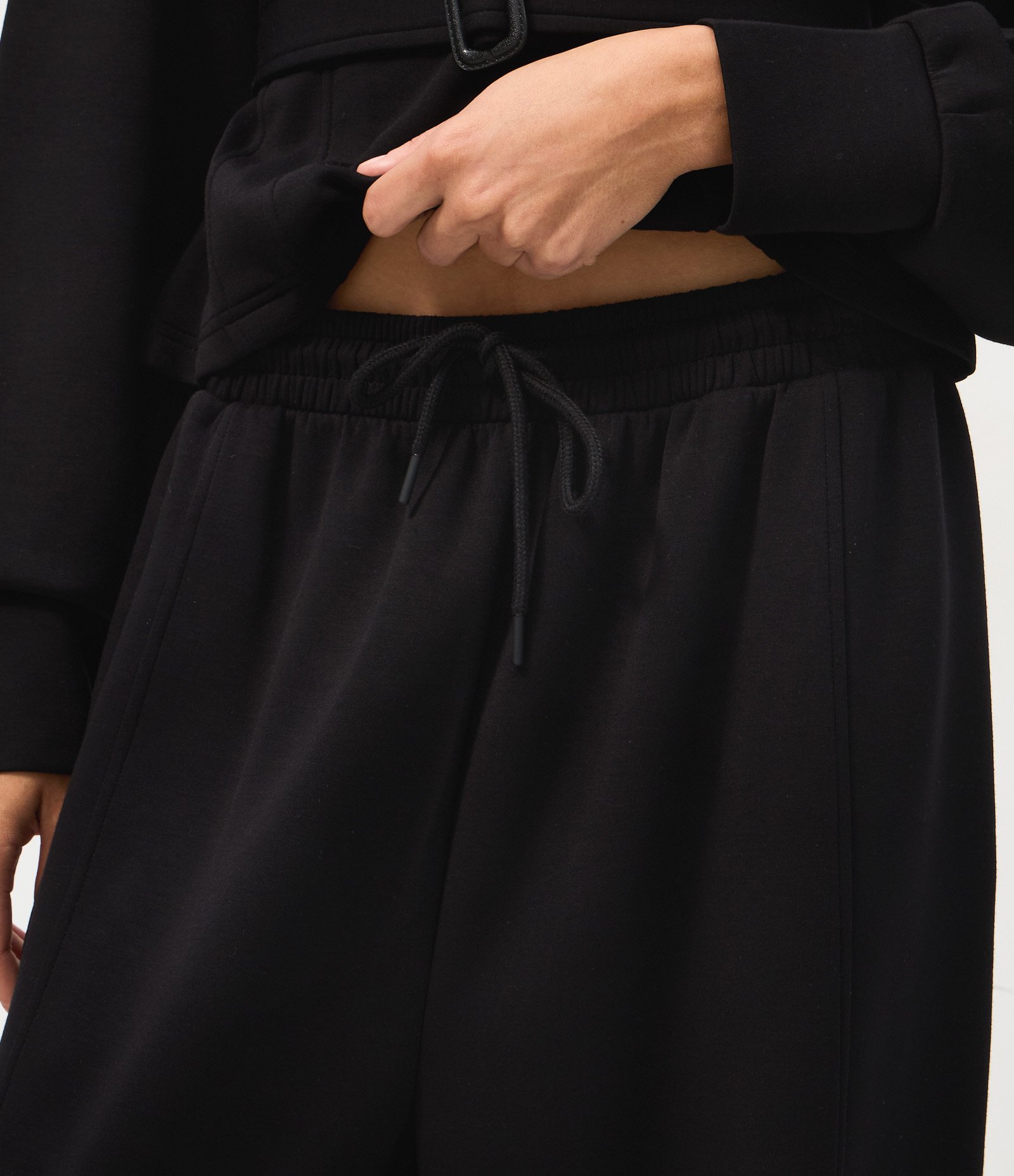 Calça Balloon em Modal com Amarração na Cintura e Bolsos Preto 3