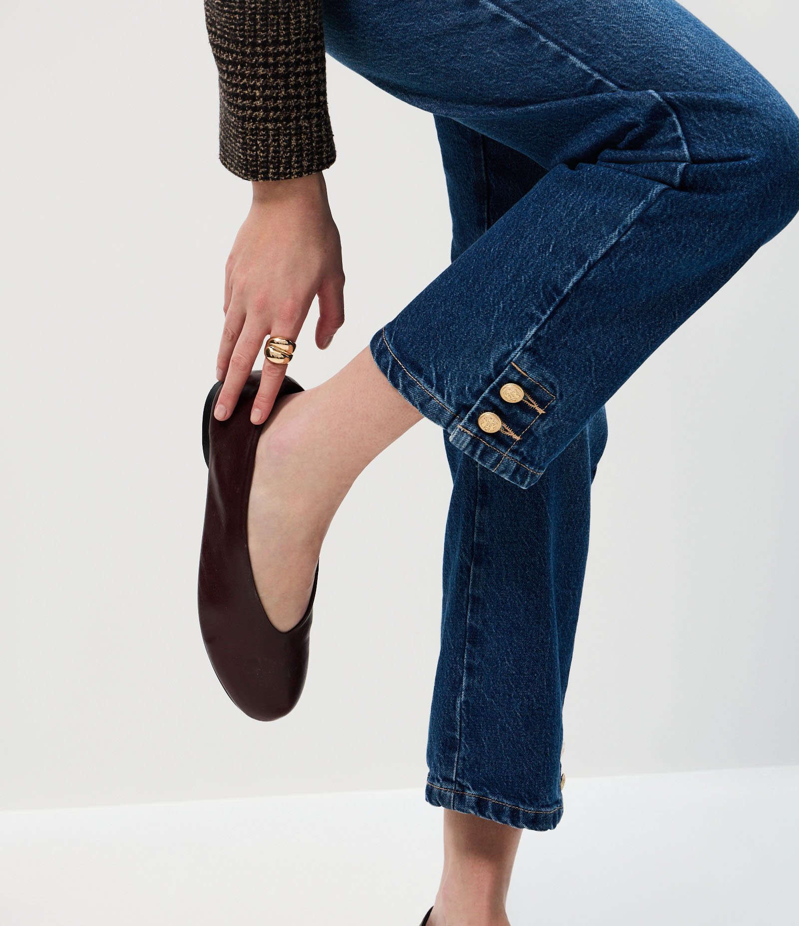 Calça Reta Cropped Jeans com Cintura Alta e Botões na Barra Azul 4