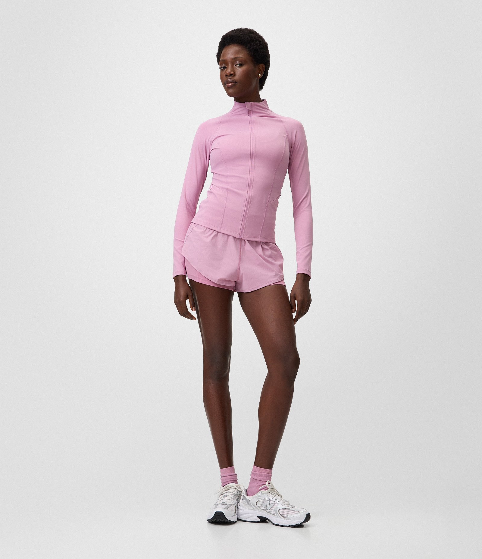 Jaqueta Esportiva Ajustada em Microfibra com Bolso Rosa 1